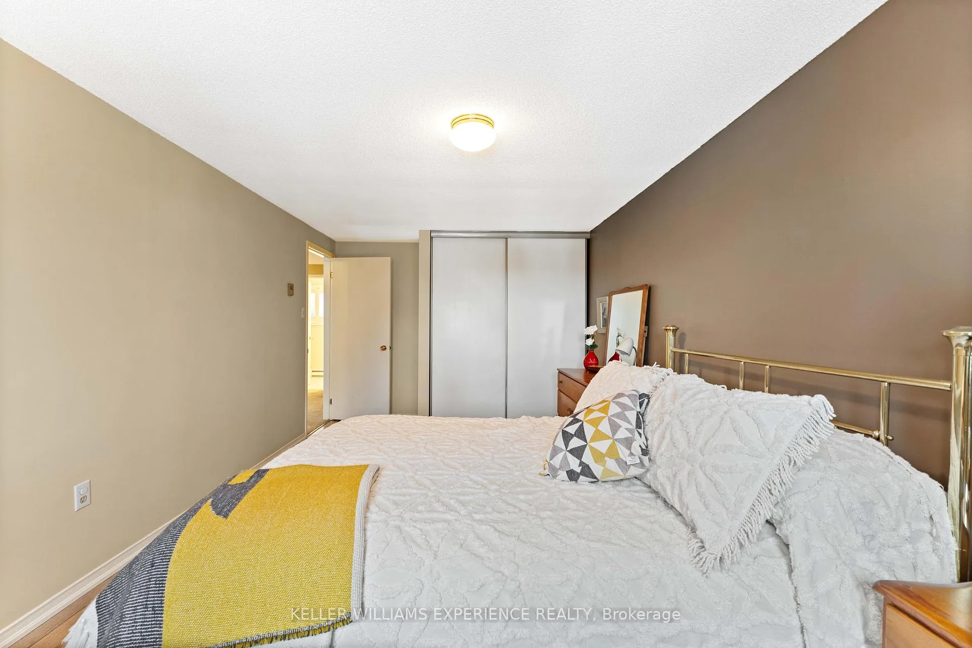 Photo 17 of 15 Pheasant Trail, Barrie, Ardagh — HOMEH