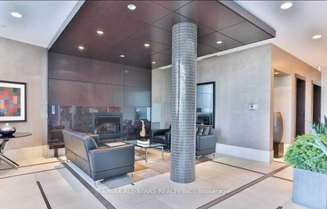 Photo 2 of Unit 219, 111 Upper Duke Crescent, Markham, Unionville — HOMEH