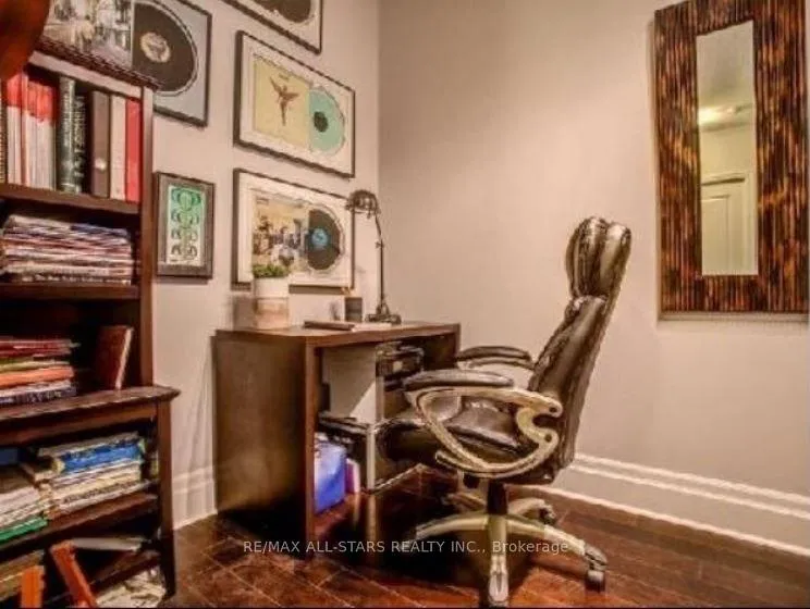 Photo 7 of Unit 219, 111 Upper Duke Crescent, Markham, Unionville — HOMEH
