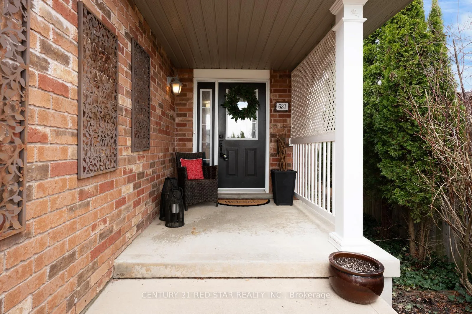 Photo 3 of 631 Doon South Drive, Kitchener — HOMEH