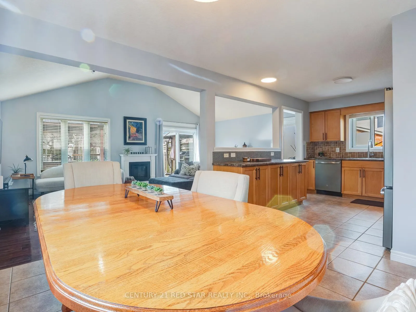 Photo 13 of 631 Doon South Drive, Kitchener — HOMEH