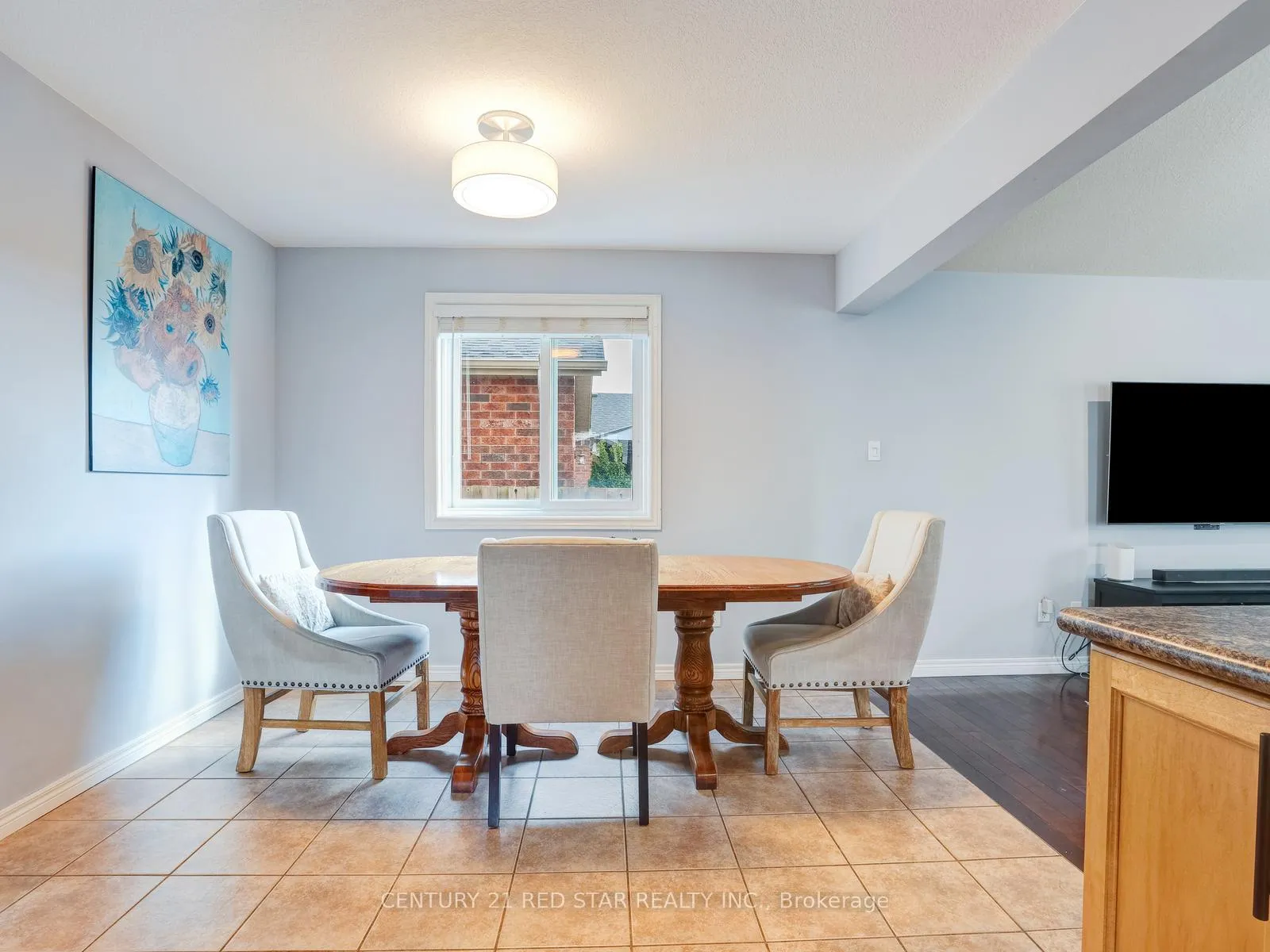 Photo 14 of 631 Doon South Drive, Kitchener — HOMEH