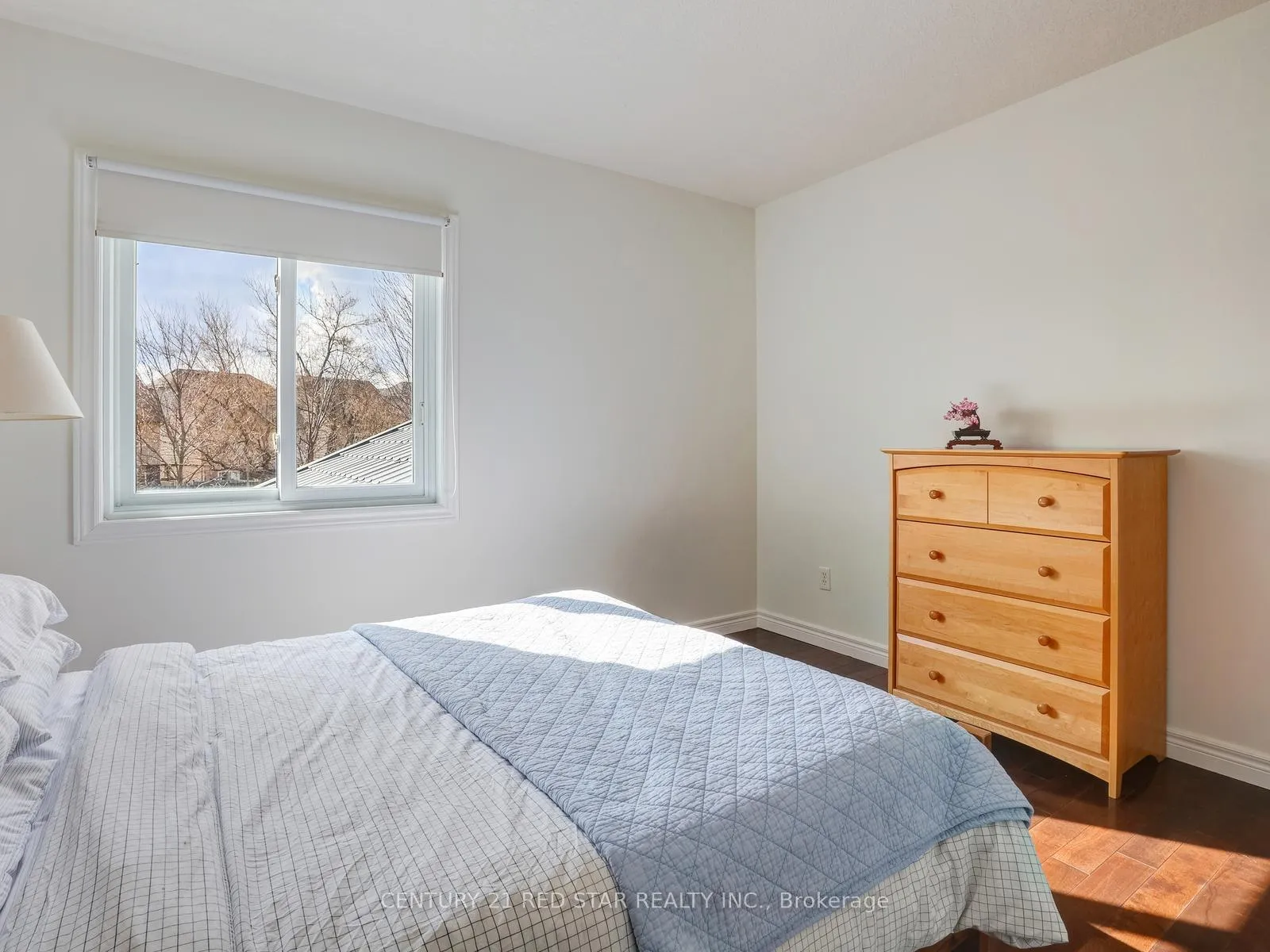 Photo 28 of 631 Doon South Drive, Kitchener — HOMEH