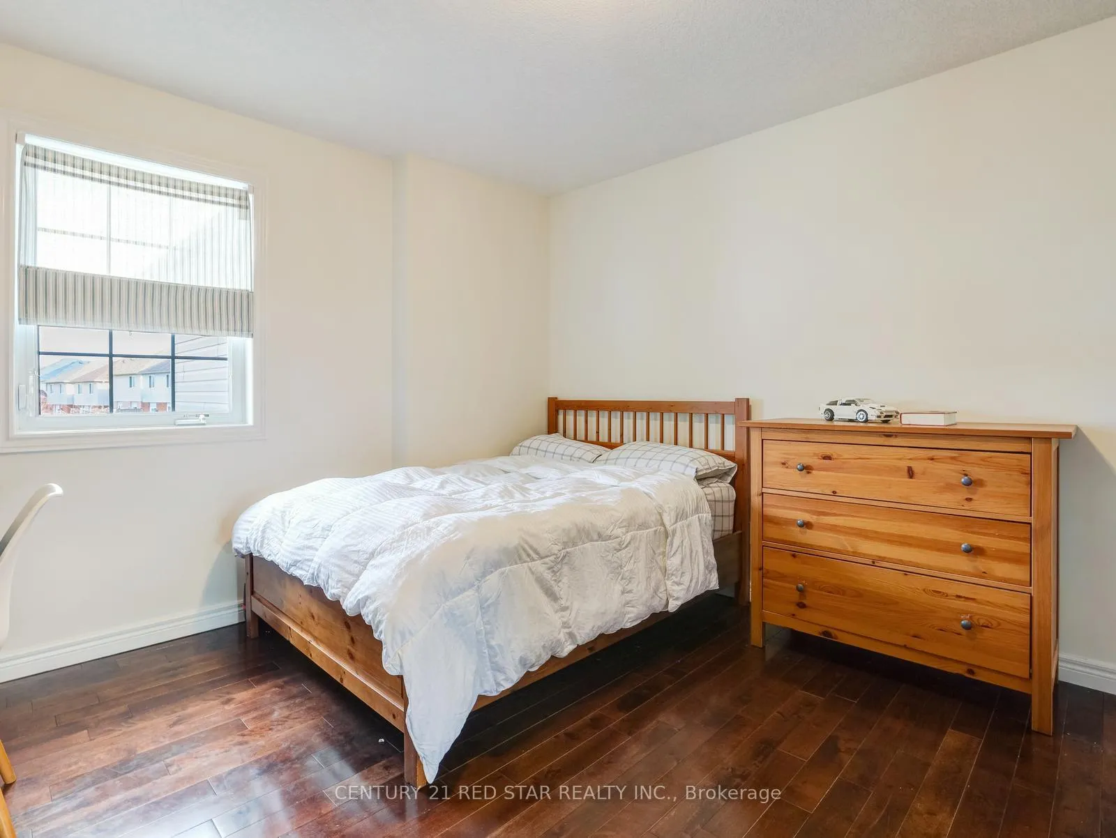 Photo 33 of 631 Doon South Drive, Kitchener — HOMEH