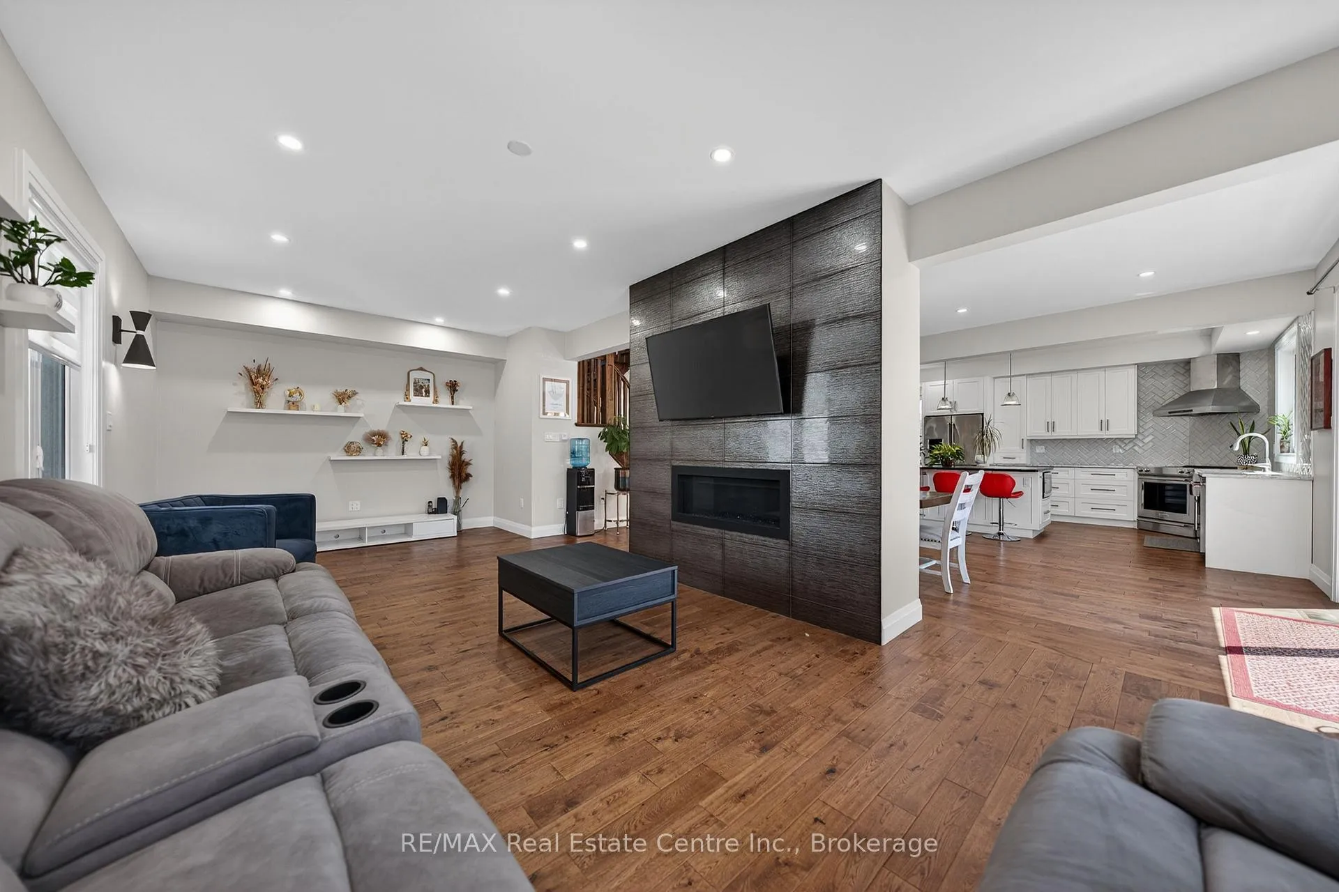 Photo 13 of 25 Macville Avenue, Kitchener, Bridgeport — HOMEH