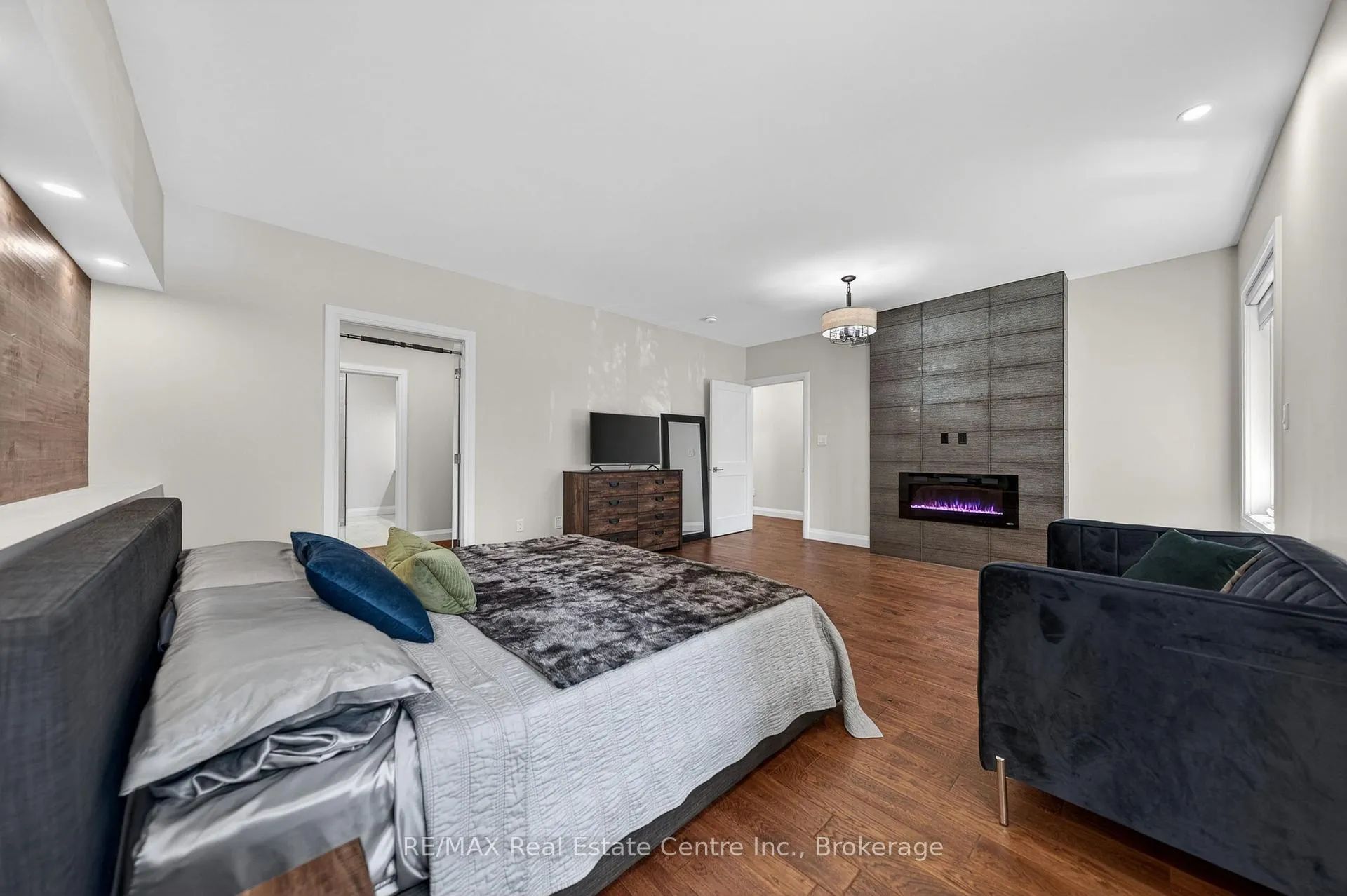 Photo 22 of 25 Macville Avenue, Kitchener, Bridgeport — HOMEH