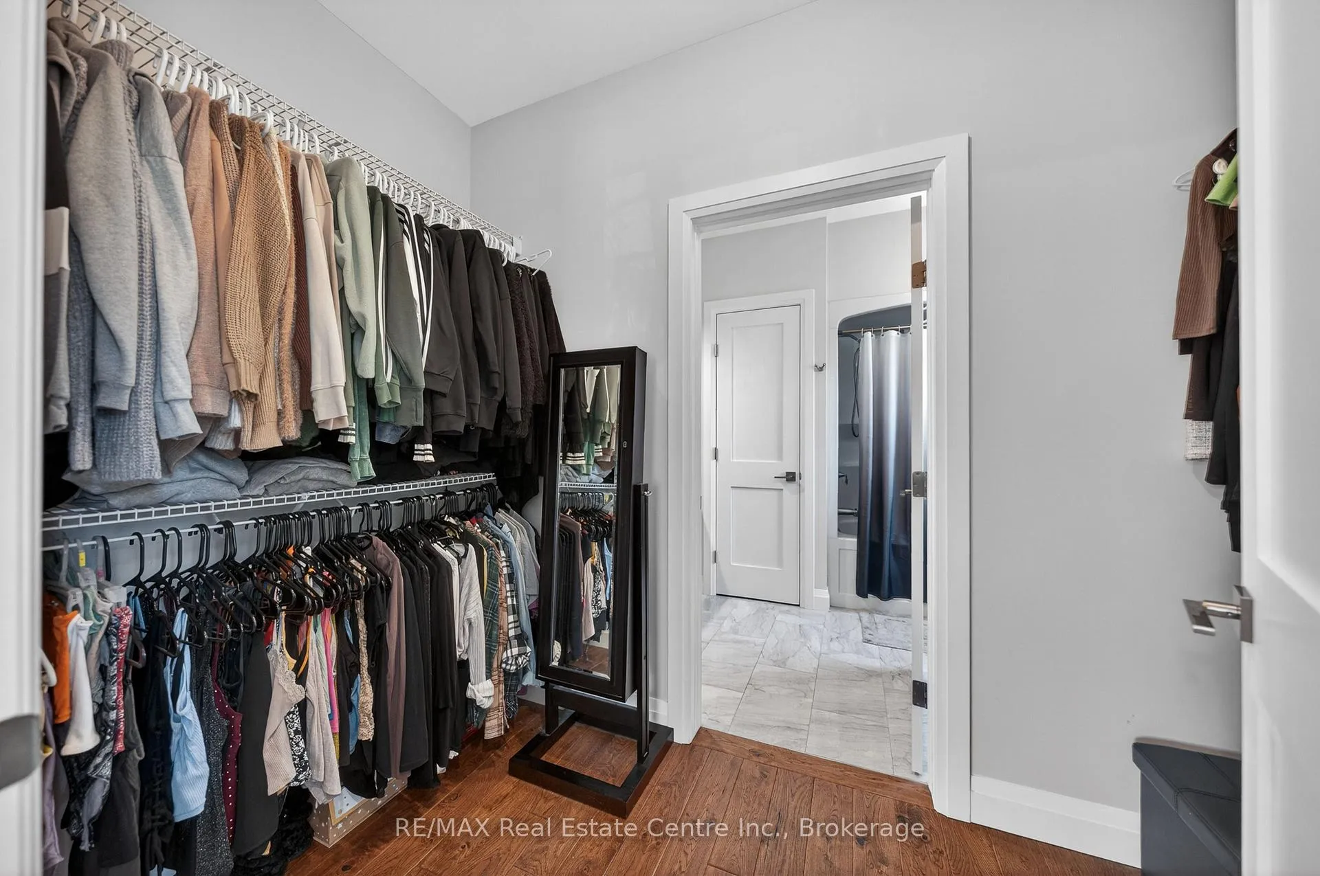 Photo 27 of 25 Macville Avenue, Kitchener, Bridgeport — HOMEH