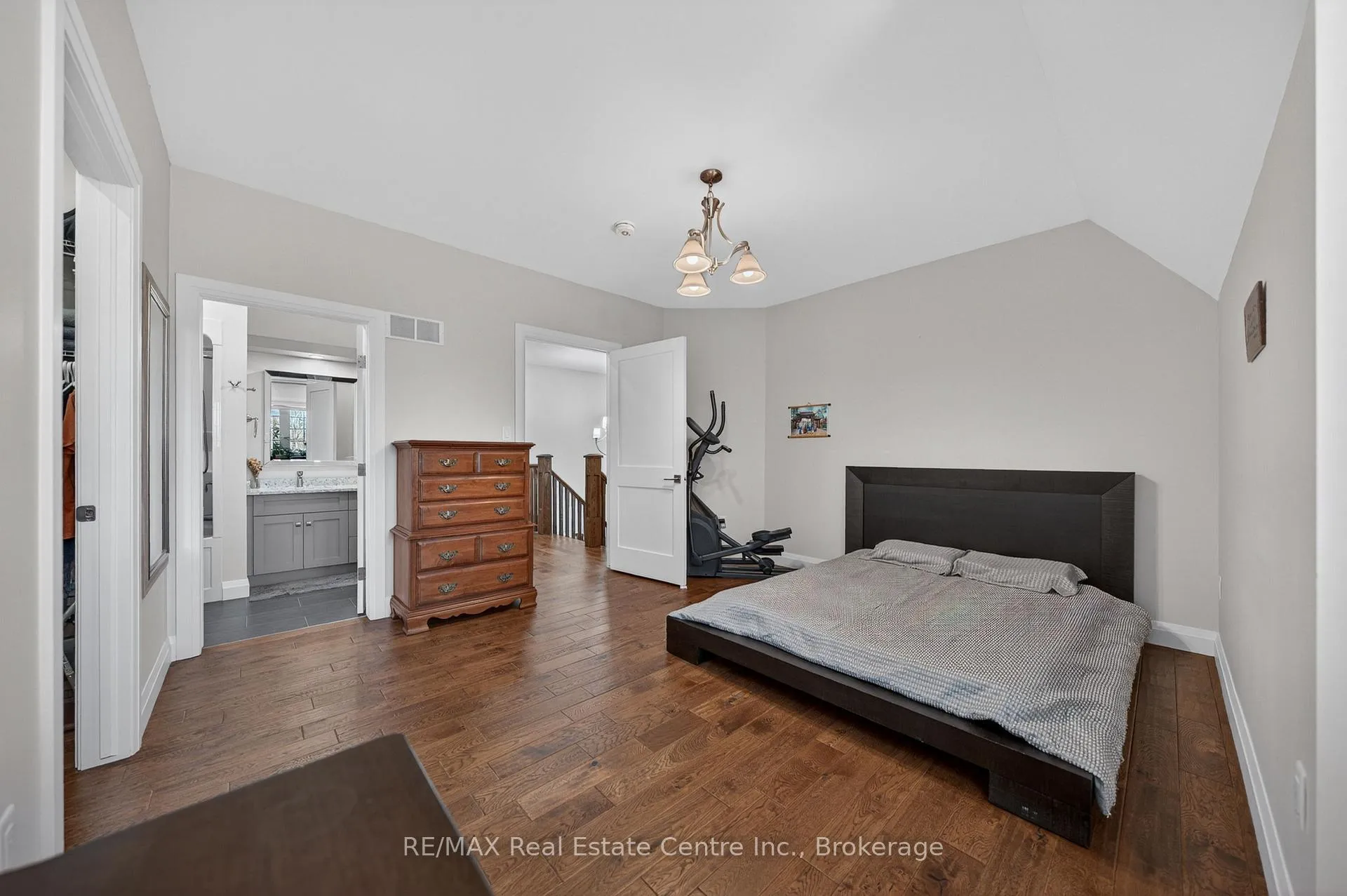 Photo 29 of 25 Macville Avenue, Kitchener, Bridgeport — HOMEH