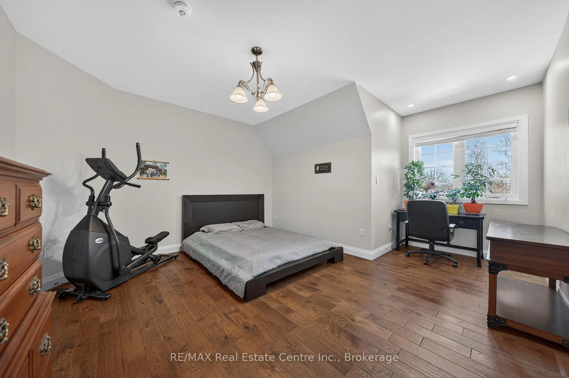 Photo 30 of 25 Macville Avenue, Kitchener, Bridgeport — HOMEH