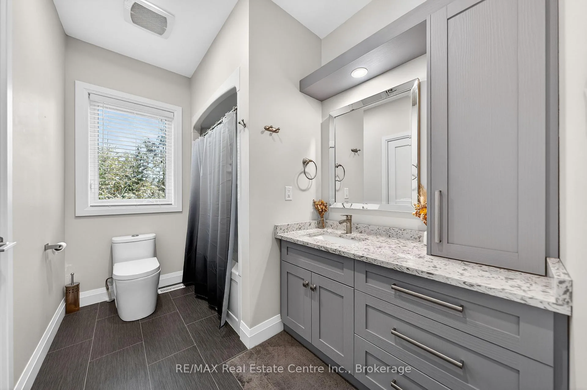 Photo 31 of 25 Macville Avenue, Kitchener, Bridgeport — HOMEH