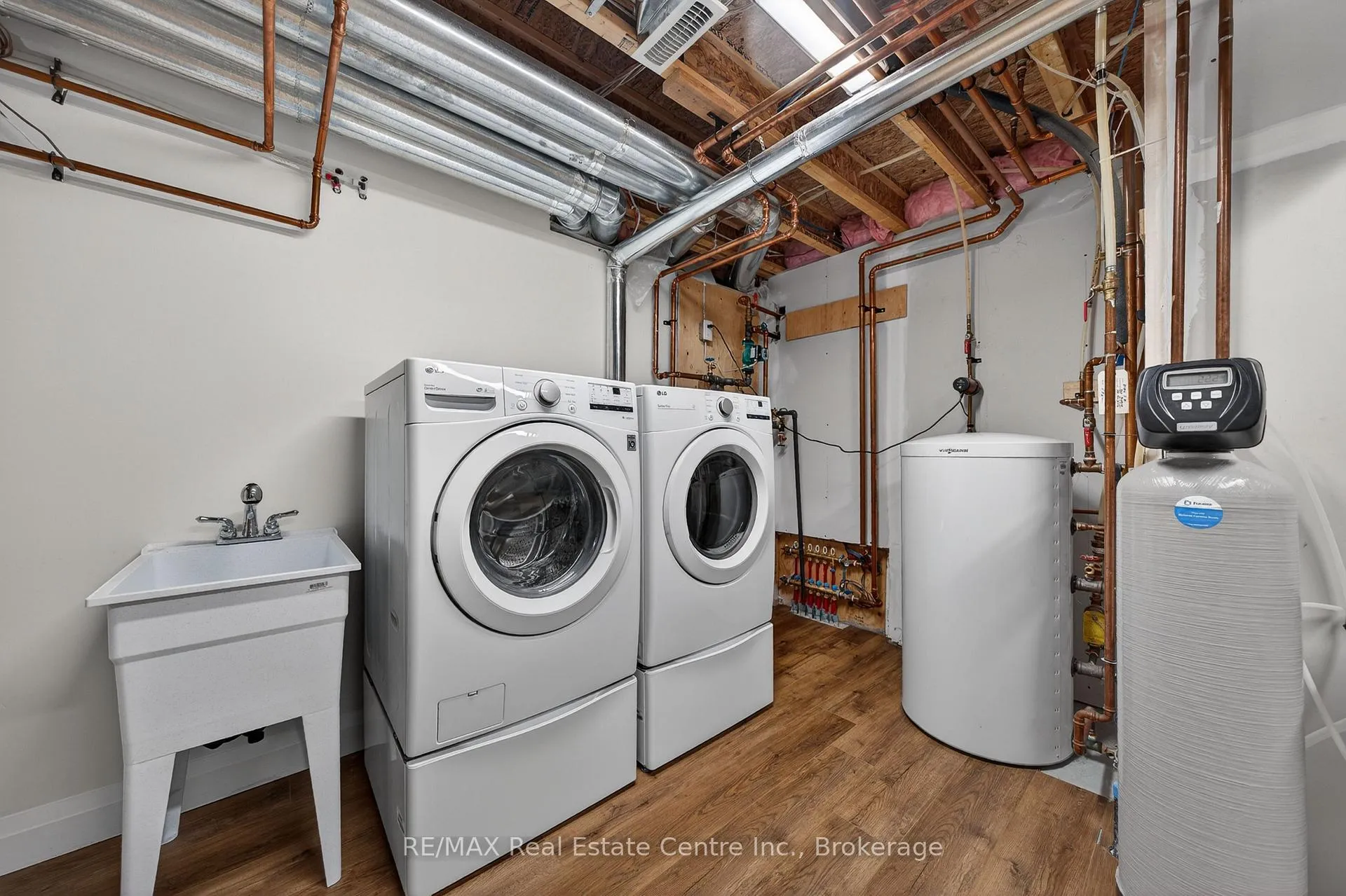 Photo 40 of 25 Macville Avenue, Kitchener, Bridgeport — HOMEH