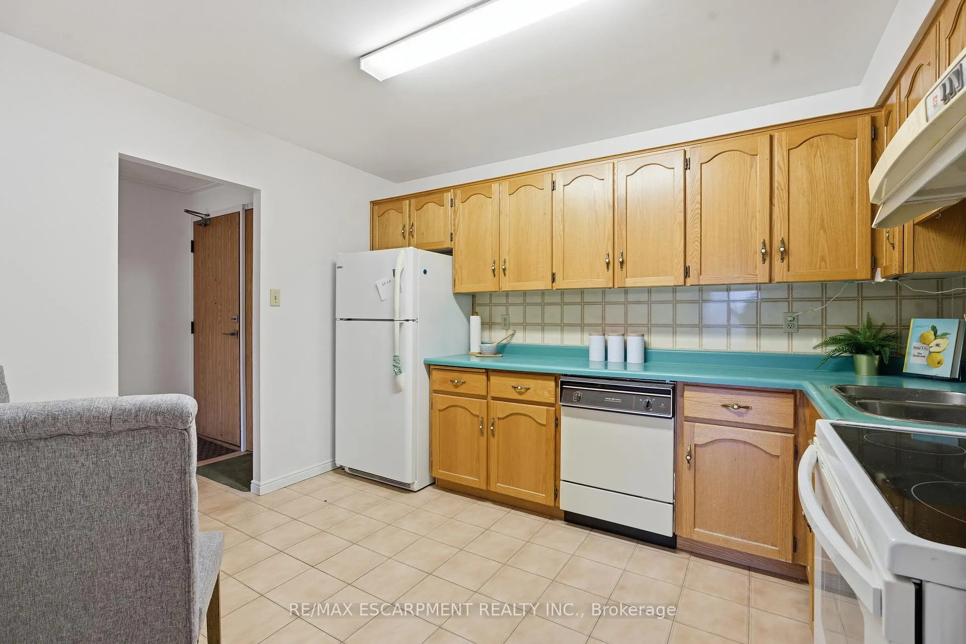 Photo 15 of Unit 601, 21 East Avenue, Hamilton, Stinson — HOMEH
