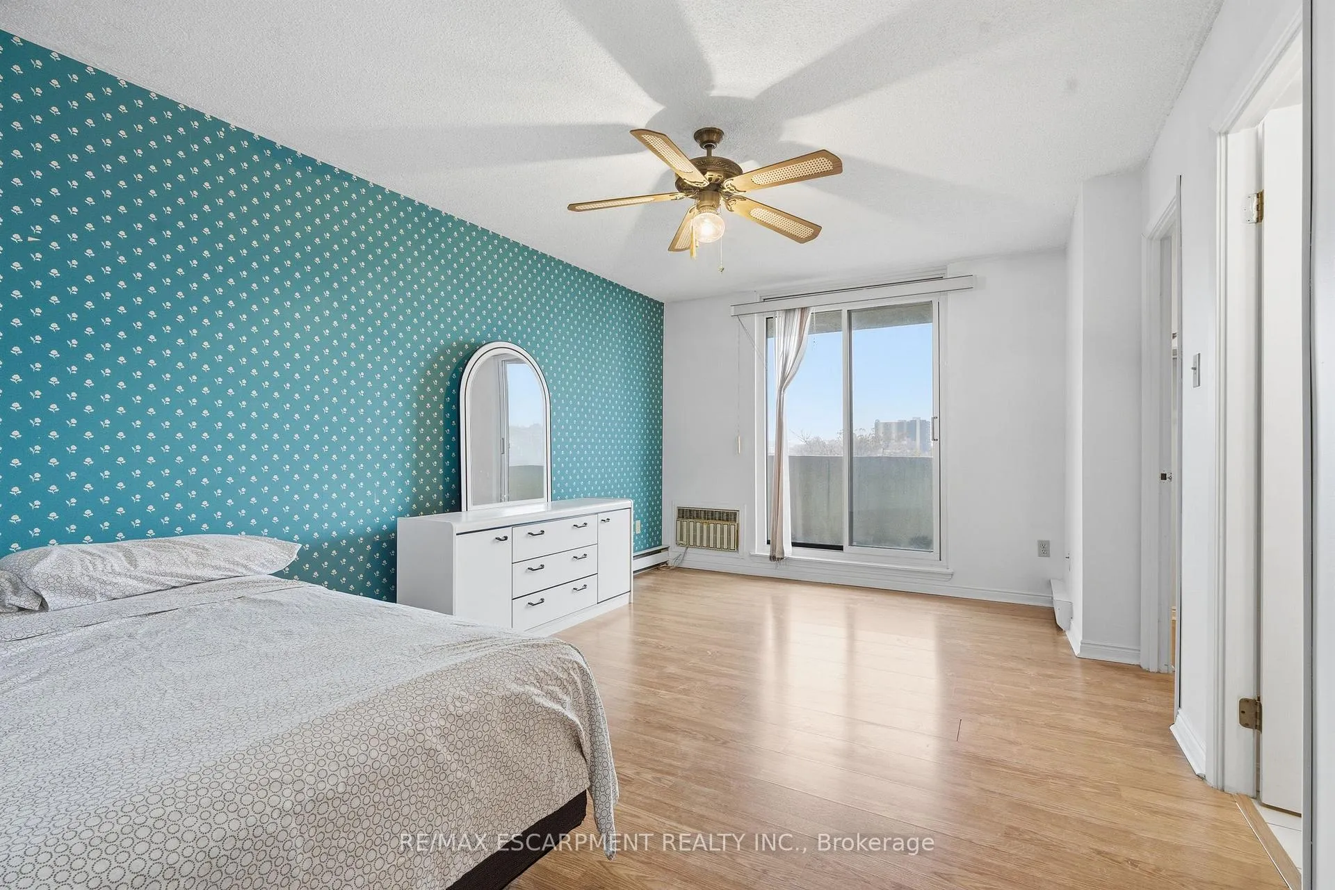 Photo 23 of Unit 601, 21 East Avenue, Hamilton, Stinson — HOMEH