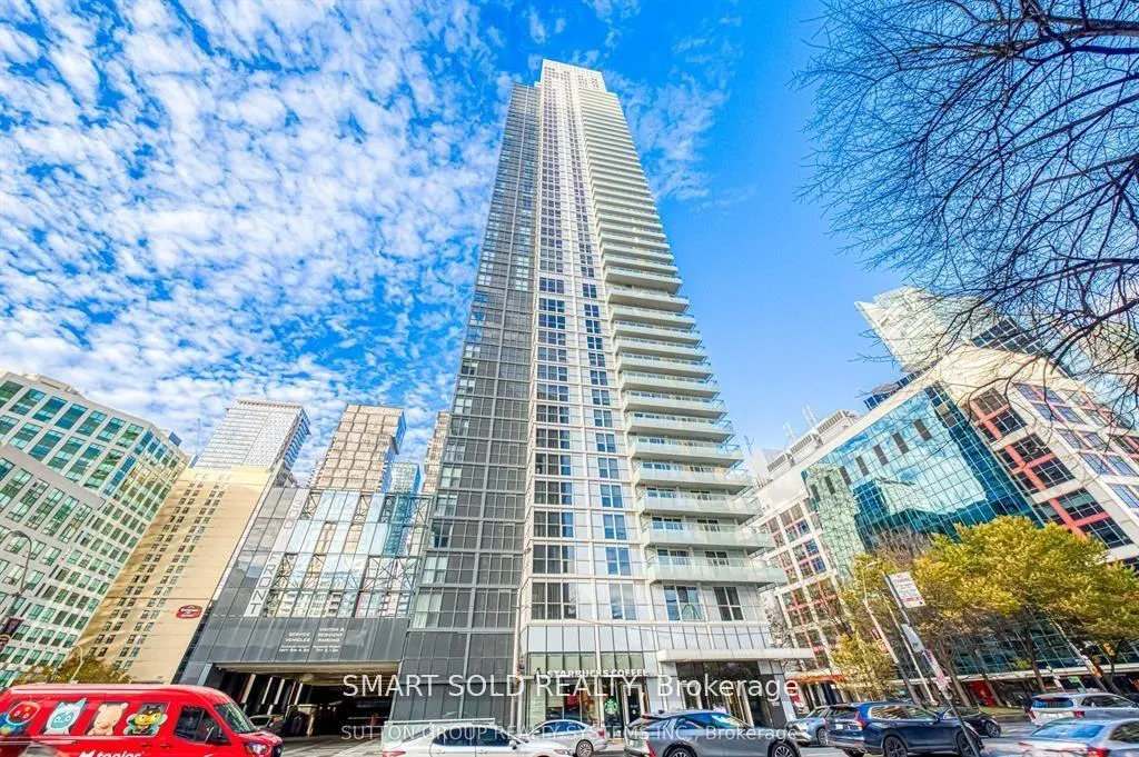 Front of Unit 1712, 300 Front Street W