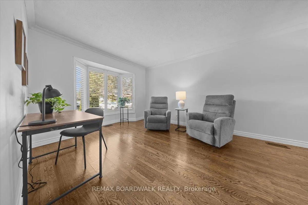 Photo 6 of 1443 Larkhaven Crescent, Ottawa, Orleans/Sunridge — HOMEH