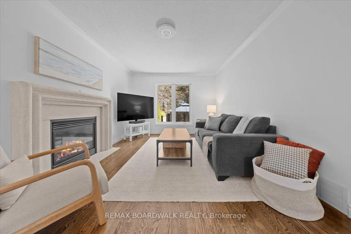 Photo 10 of 1443 Larkhaven Crescent, Ottawa, Orleans/Sunridge — HOMEH