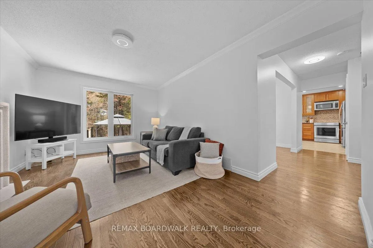 Photo 12 of 1443 Larkhaven Crescent, Ottawa, Orleans/Sunridge — HOMEH
