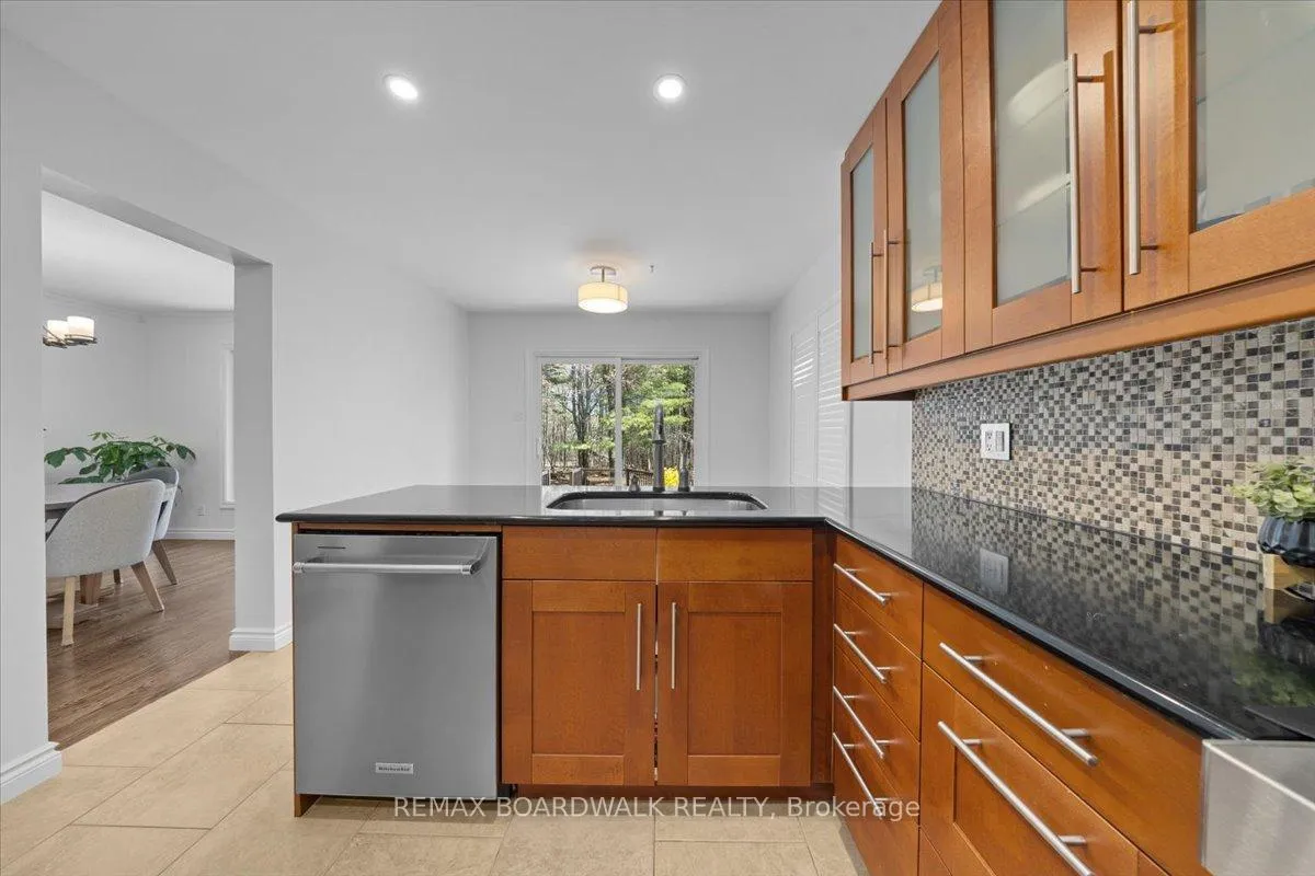 Photo 15 of 1443 Larkhaven Crescent, Ottawa, Orleans/Sunridge — HOMEH