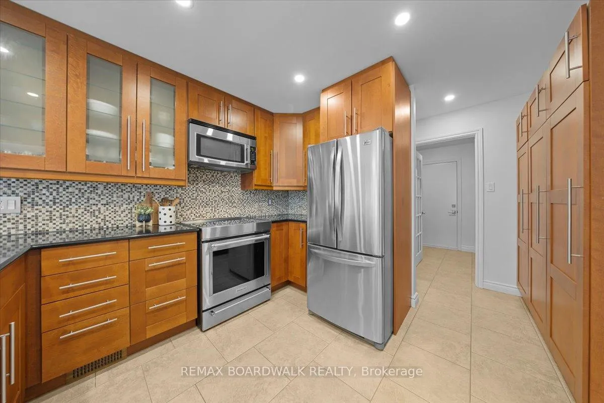 Photo 17 of 1443 Larkhaven Crescent, Ottawa, Orleans/Sunridge — HOMEH