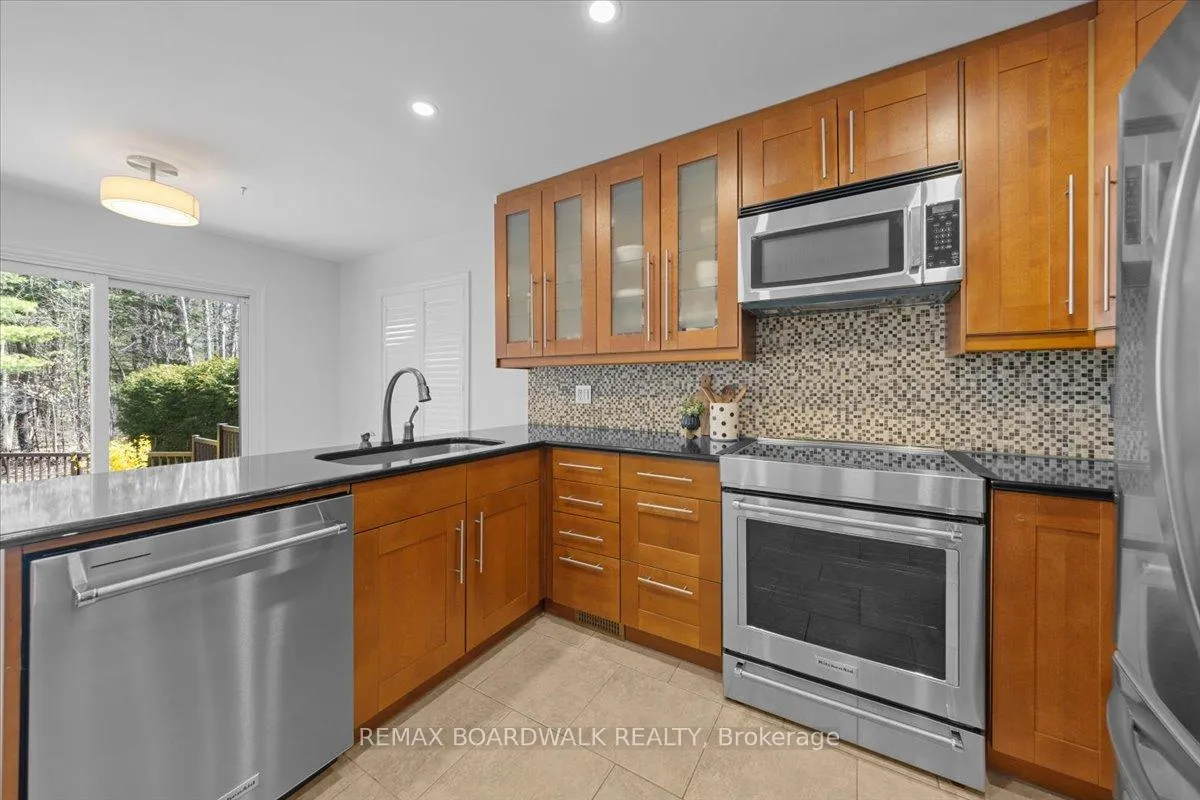 Photo 18 of 1443 Larkhaven Crescent, Ottawa, Orleans/Sunridge — HOMEH