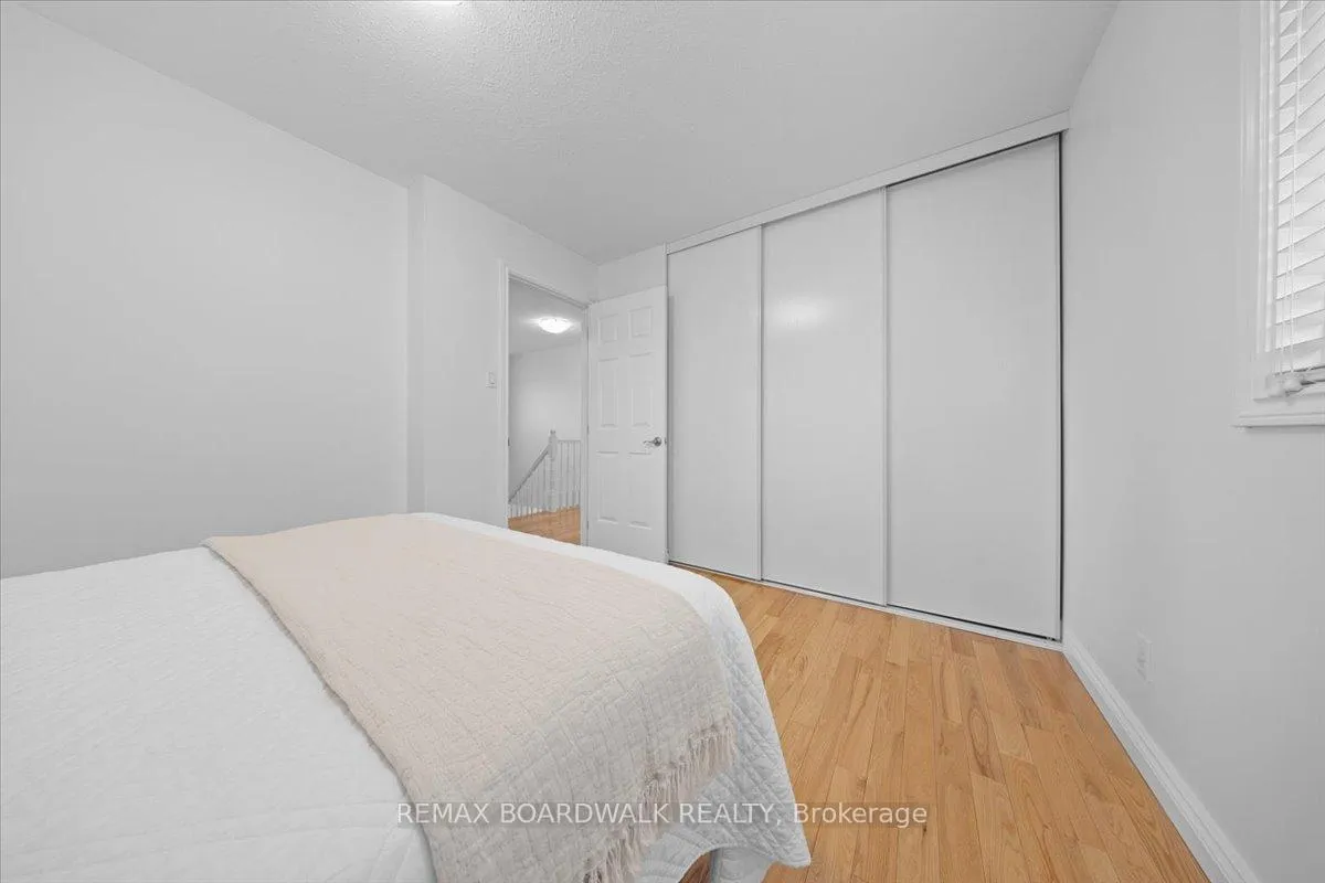 Photo 33 of 1443 Larkhaven Crescent, Ottawa, Orleans/Sunridge — HOMEH