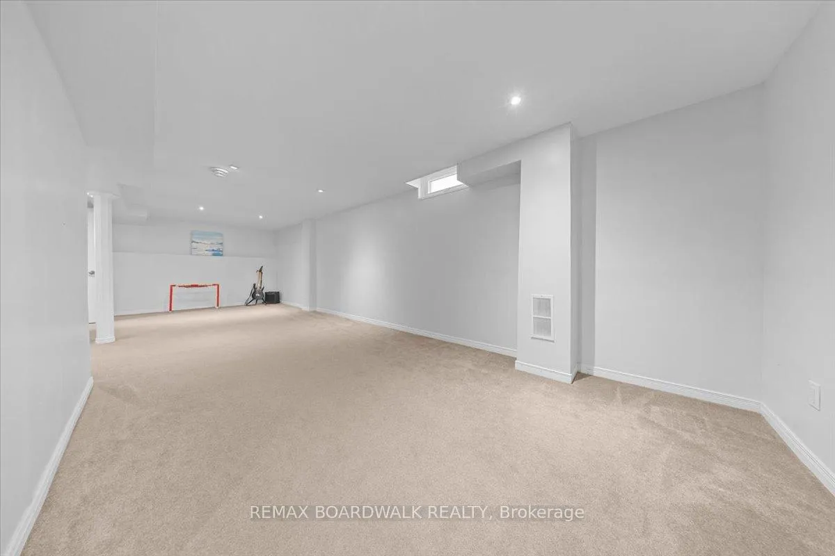 Photo 36 of 1443 Larkhaven Crescent, Ottawa, Orleans/Sunridge — HOMEH