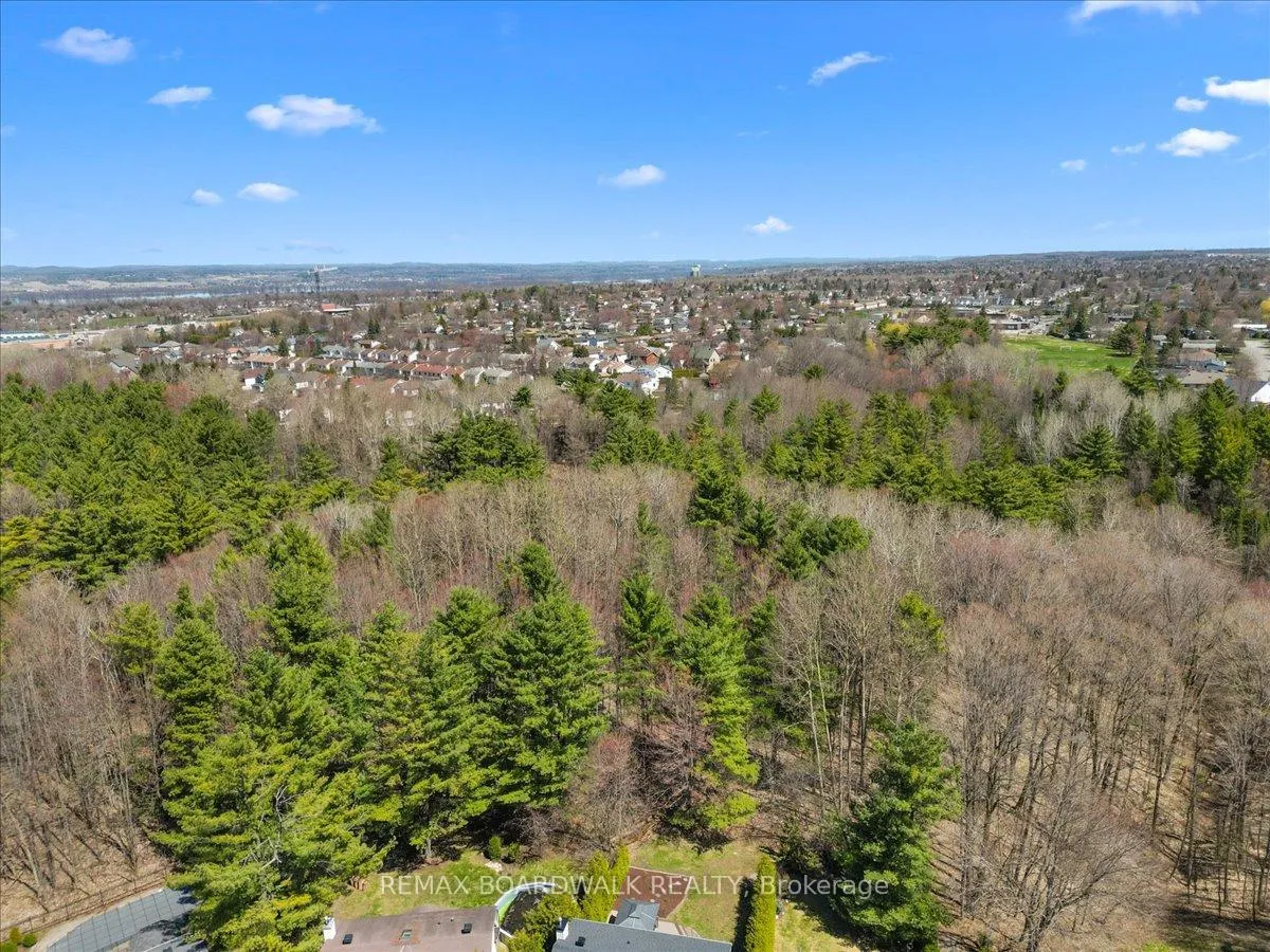 Photo 46 of 1443 Larkhaven Crescent, Ottawa, Orleans/Sunridge — HOMEH