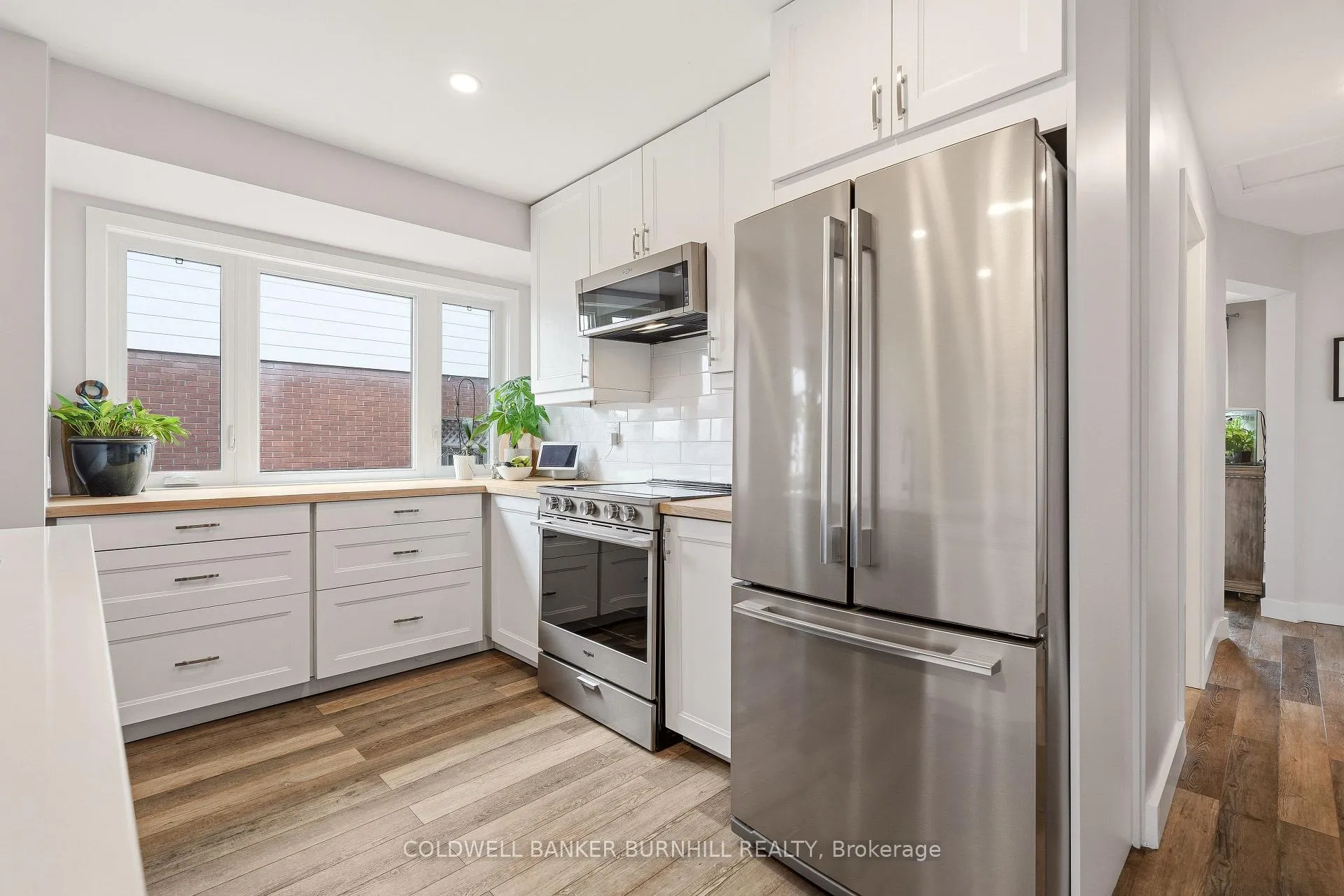 Photo 8 of 30 Darlington Drive, Hamilton, Gilbert — HOMEH