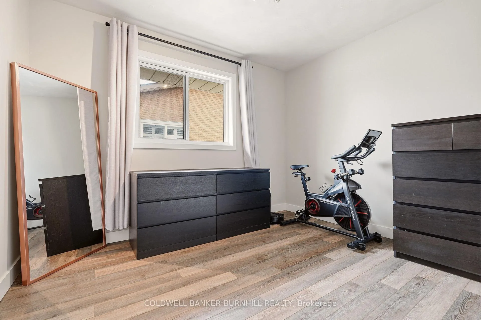 Photo 18 of 30 Darlington Drive, Hamilton, Gilbert — HOMEH