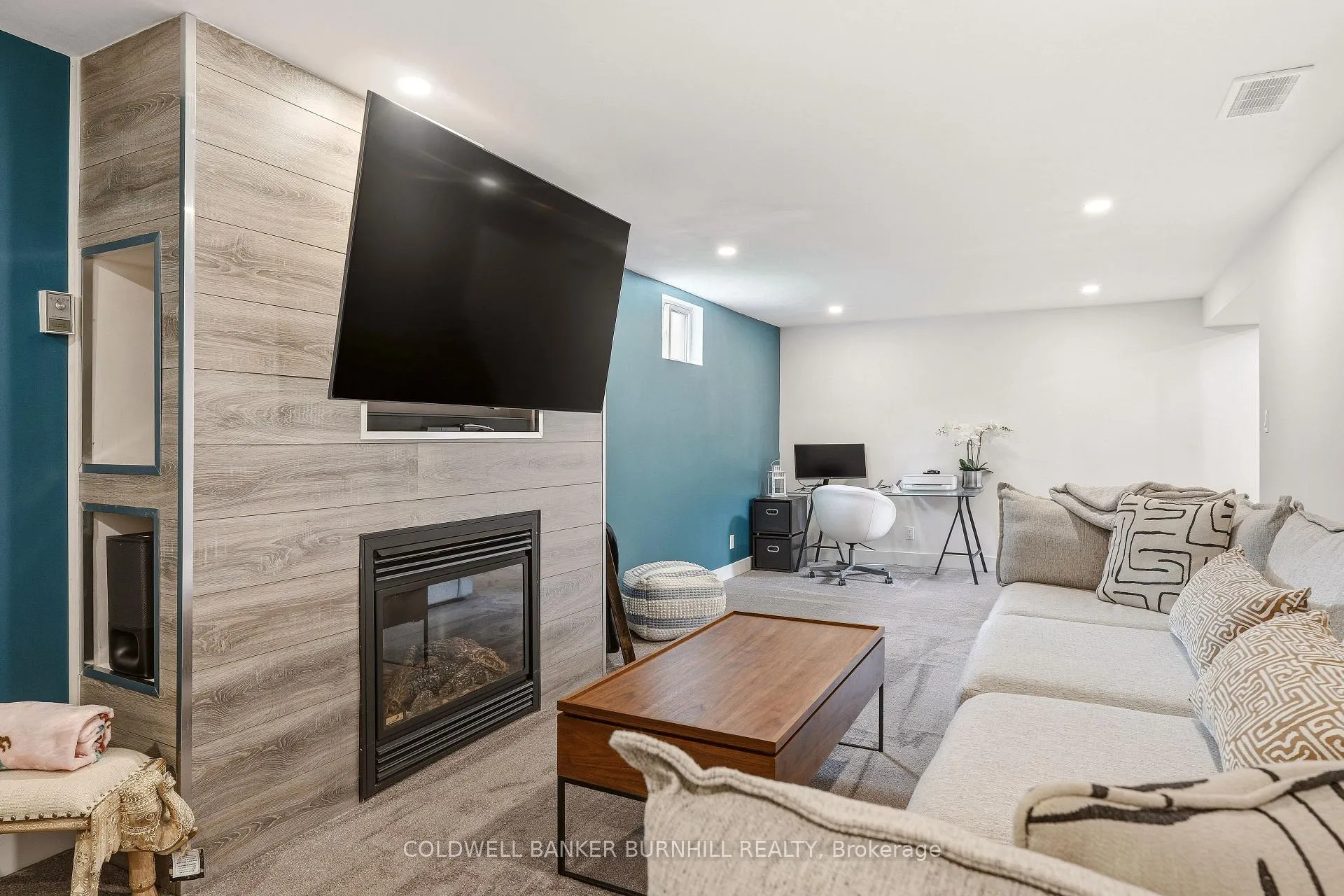 Photo 25 of 30 Darlington Drive, Hamilton, Gilbert — HOMEH