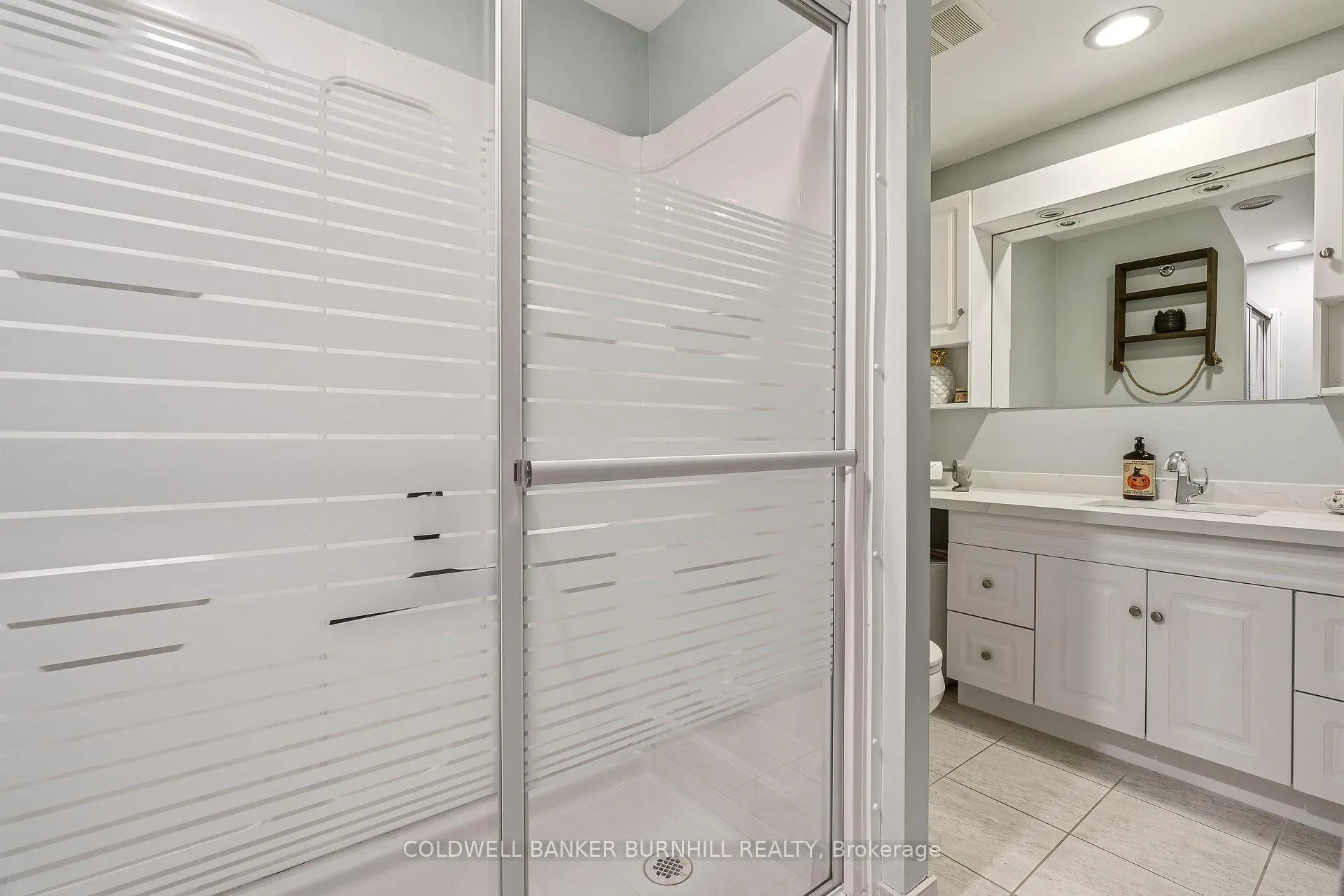 Photo 29 of 30 Darlington Drive, Hamilton, Gilbert — HOMEH
