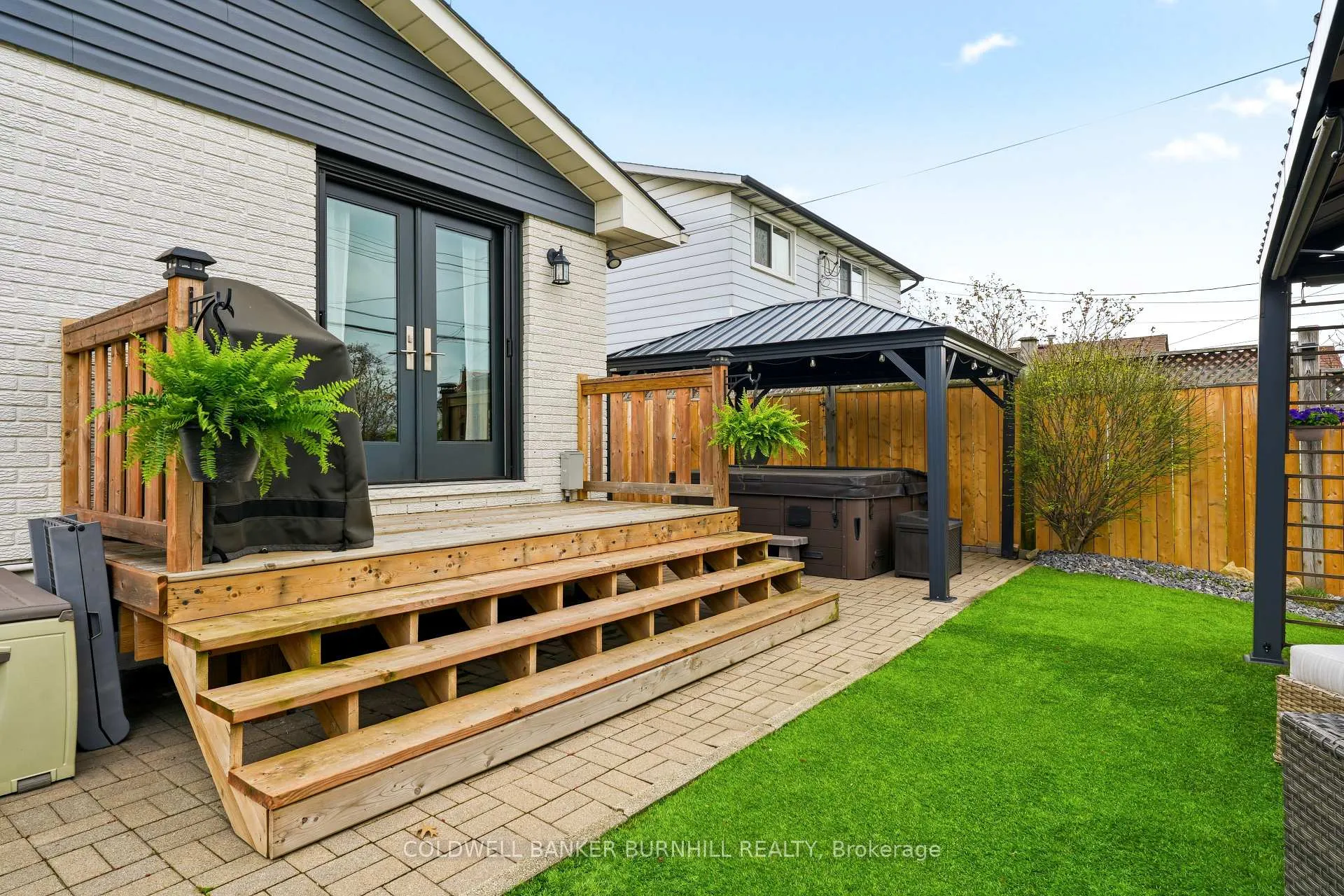 Photo 31 of 30 Darlington Drive, Hamilton, Gilbert — HOMEH