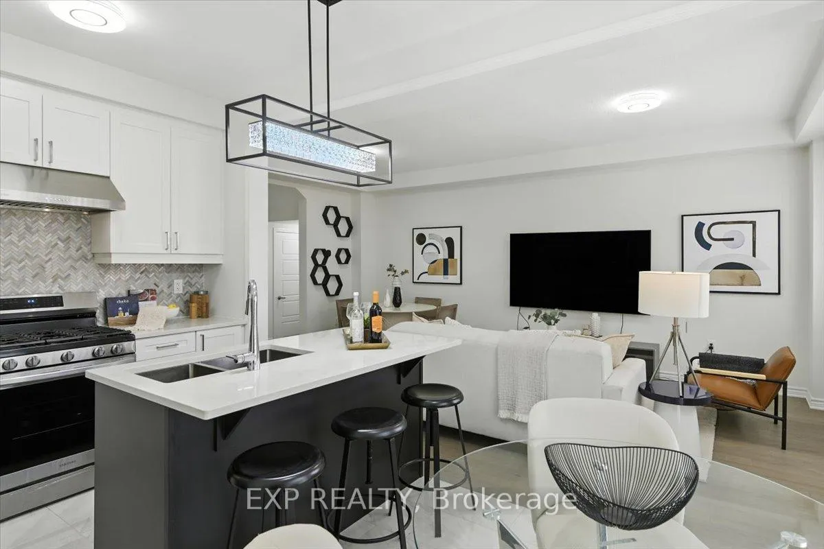 Photo 18 of 3303 Thunderbird Promenade, Pickering, Rural Pickering — HOMEH