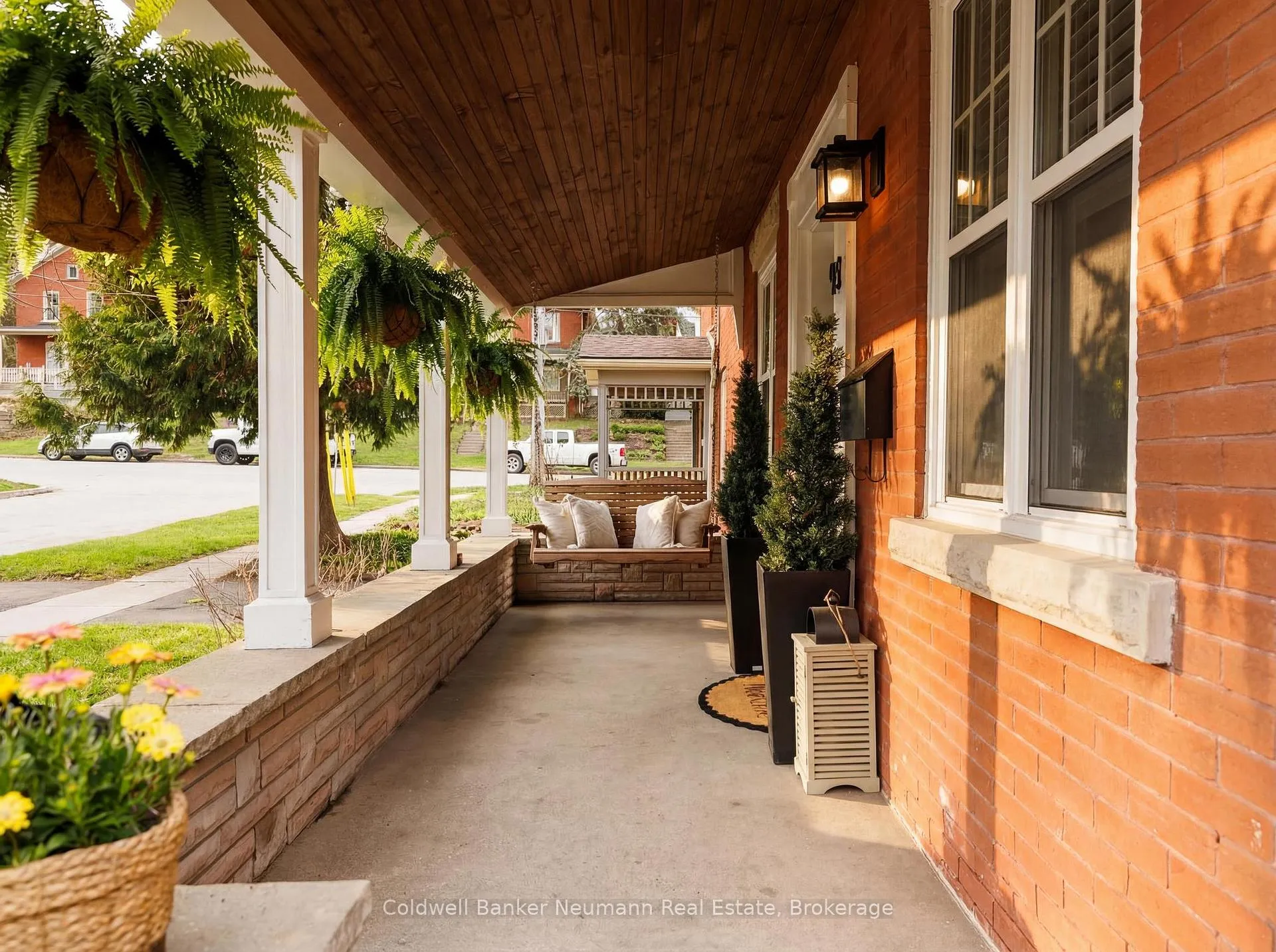 Photo 2 of 93 Durham Street, Guelph, Downtown — HOMEH