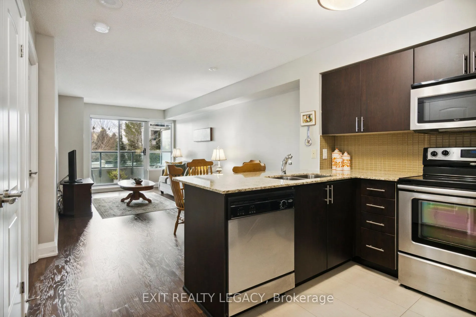 Photo 7 of Unit 206, 20 North Park Road, Vaughan, Beverley Glen — HOMEH