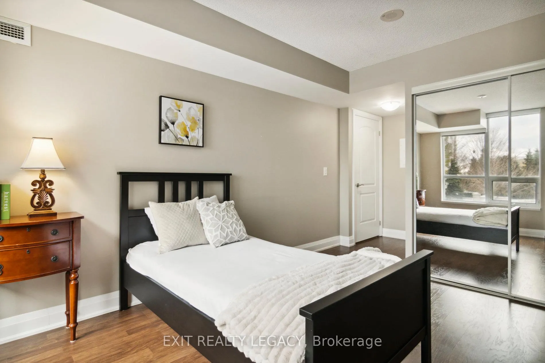 Photo 23 of Unit 206, 20 North Park Road, Vaughan, Beverley Glen — HOMEH
