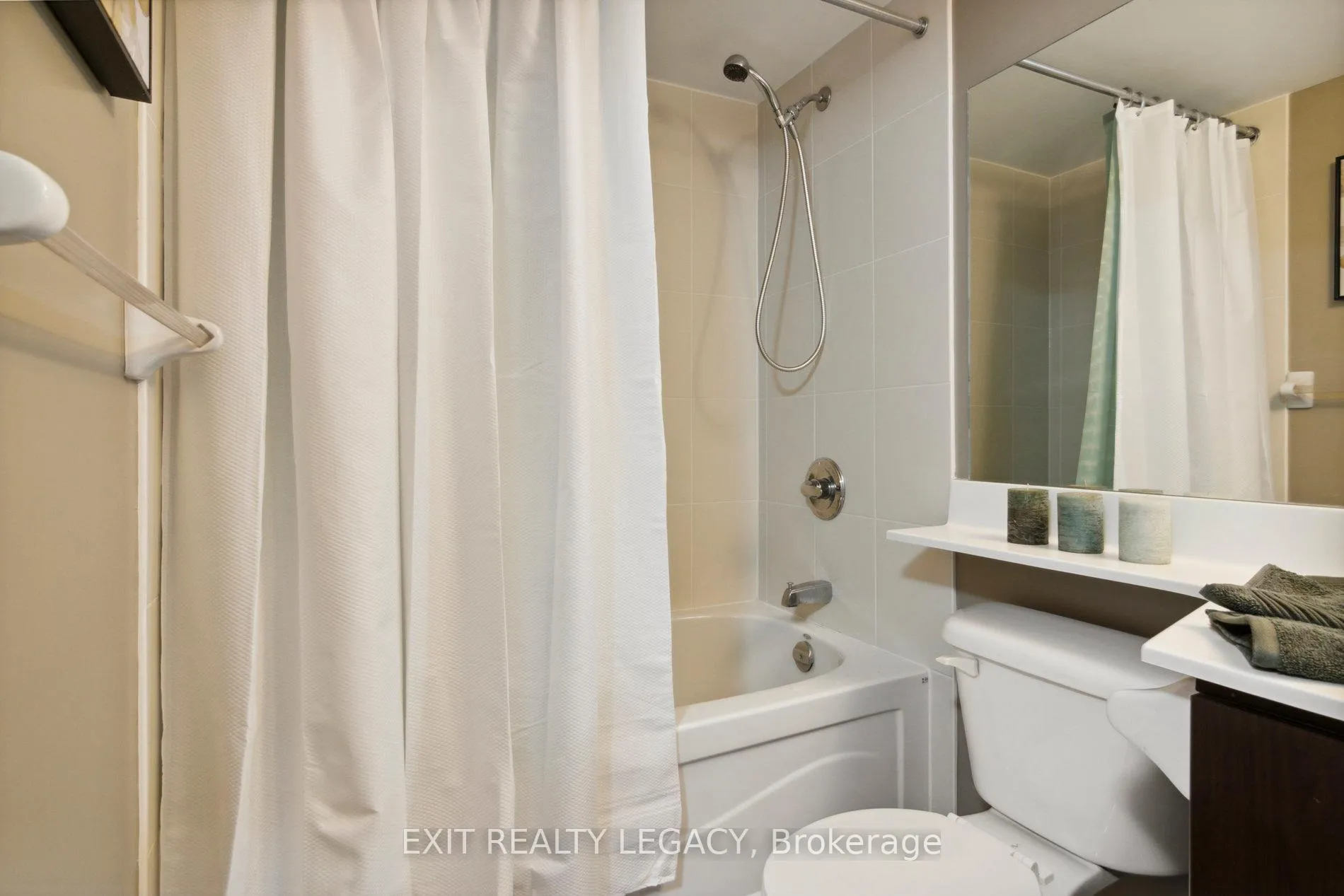 Photo 25 of Unit 206, 20 North Park Road, Vaughan, Beverley Glen — HOMEH