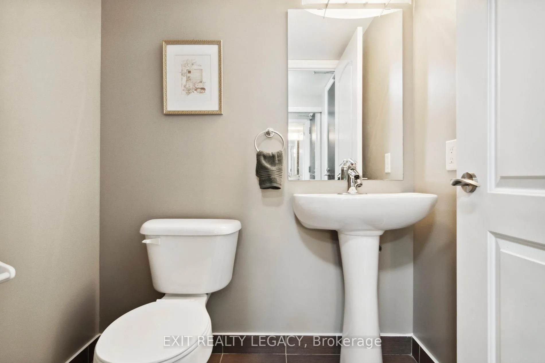 Photo 27 of Unit 206, 20 North Park Road, Vaughan, Beverley Glen — HOMEH