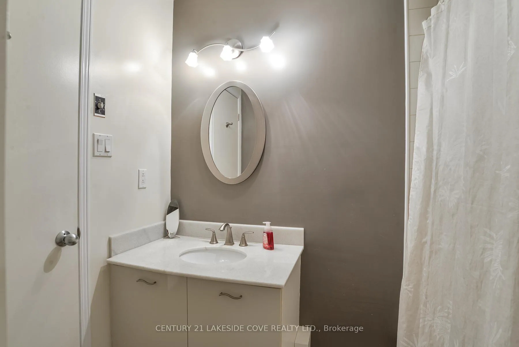 Photo 15 of Unit Unit 19, 71 Laguna Parkway, Ramara, Rural Ramara — HOMEH