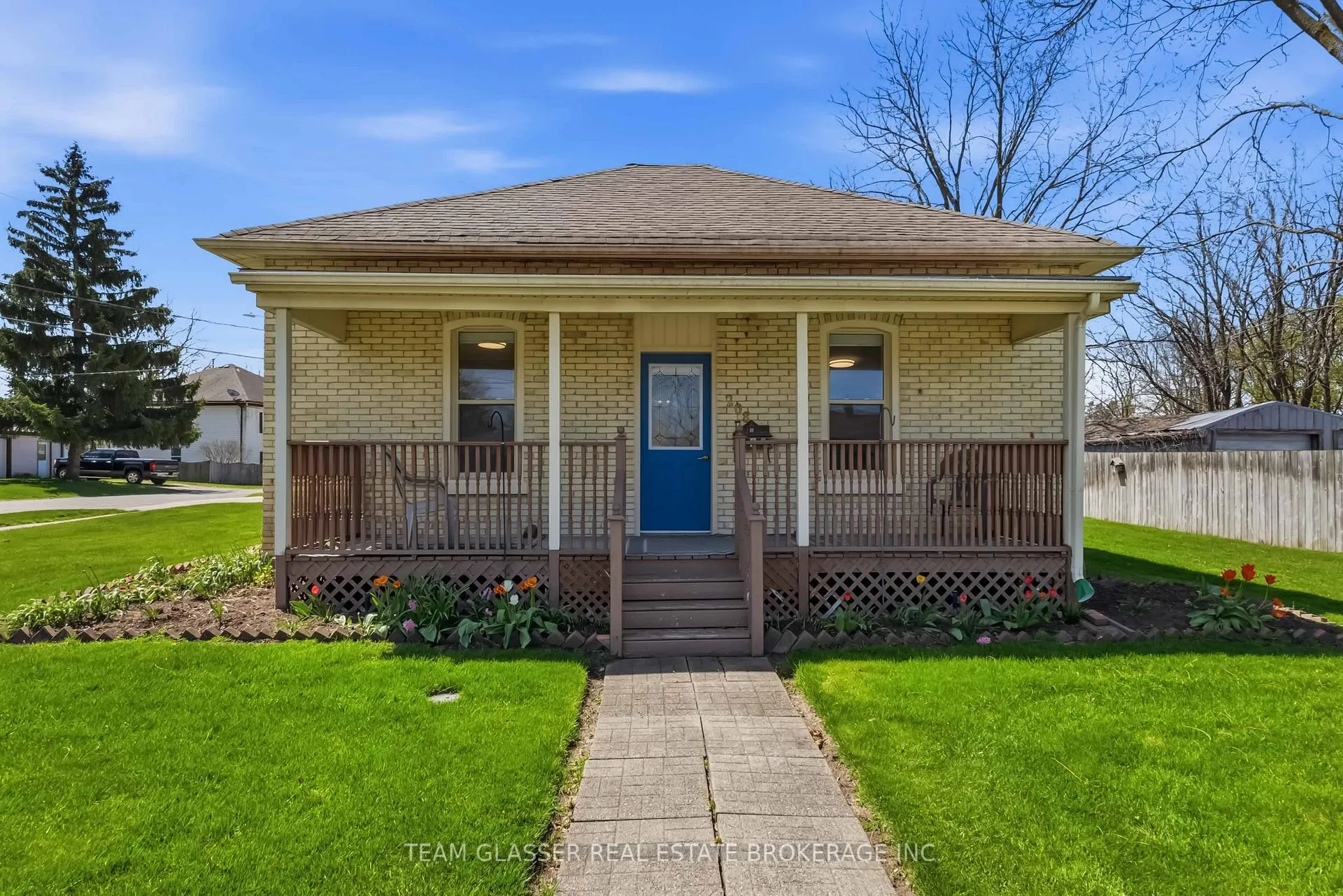 Front of 208 Ellor Street