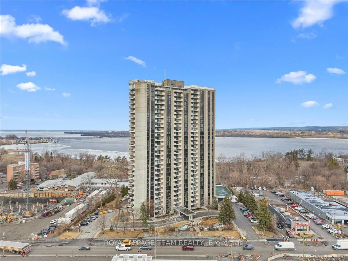 Front of Unit 204, 1025 Richmond Road