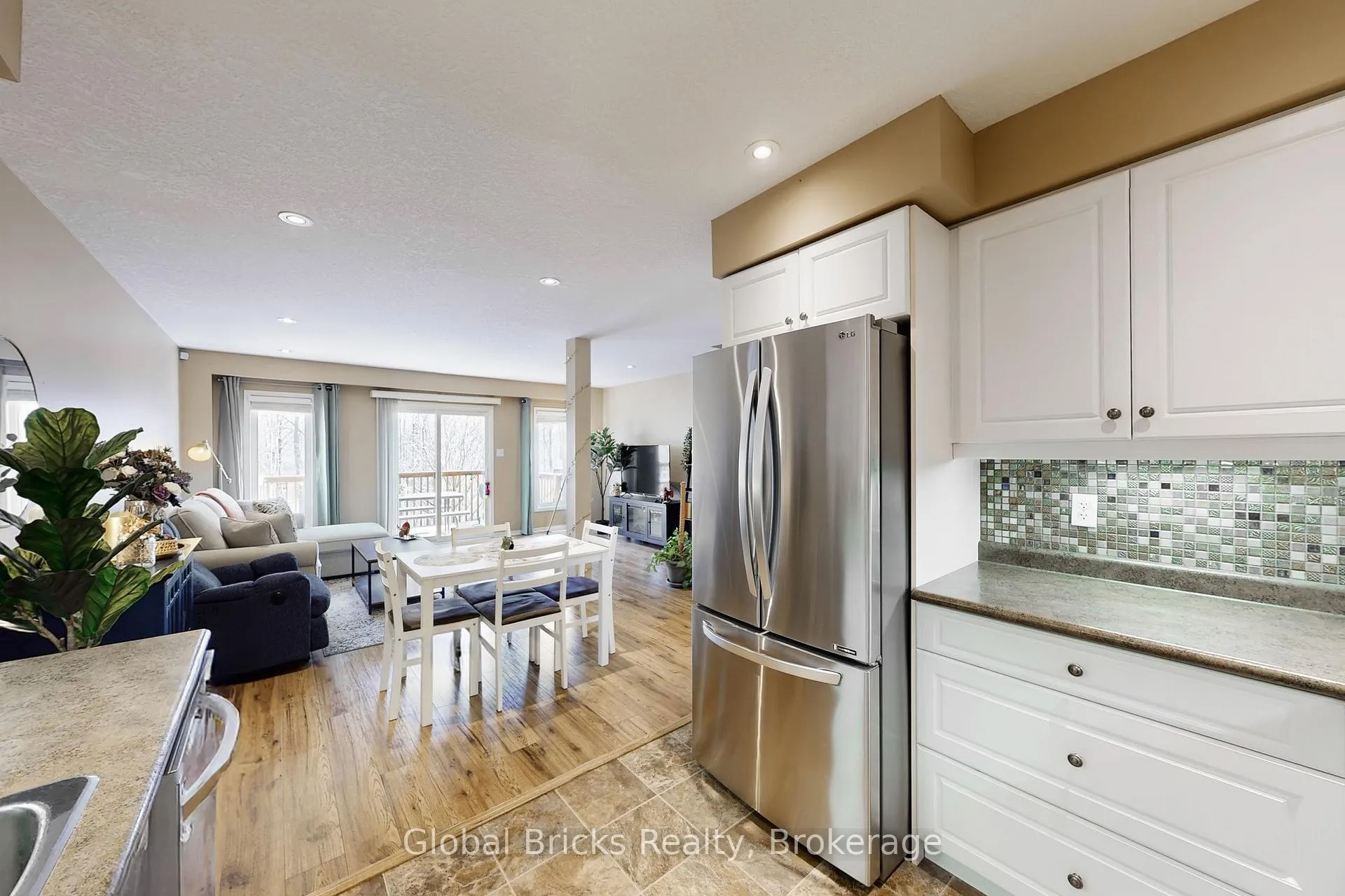 Photo 11 of Unit D24, 20 David Bergey Drive, Kitchener — HOMEH