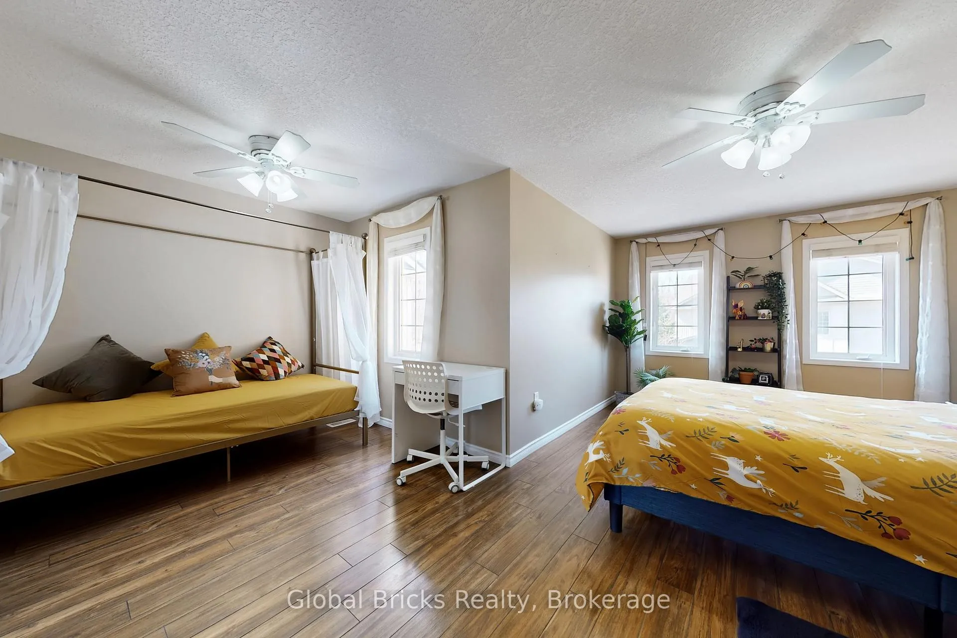 Photo 16 of Unit D24, 20 David Bergey Drive, Kitchener — HOMEH