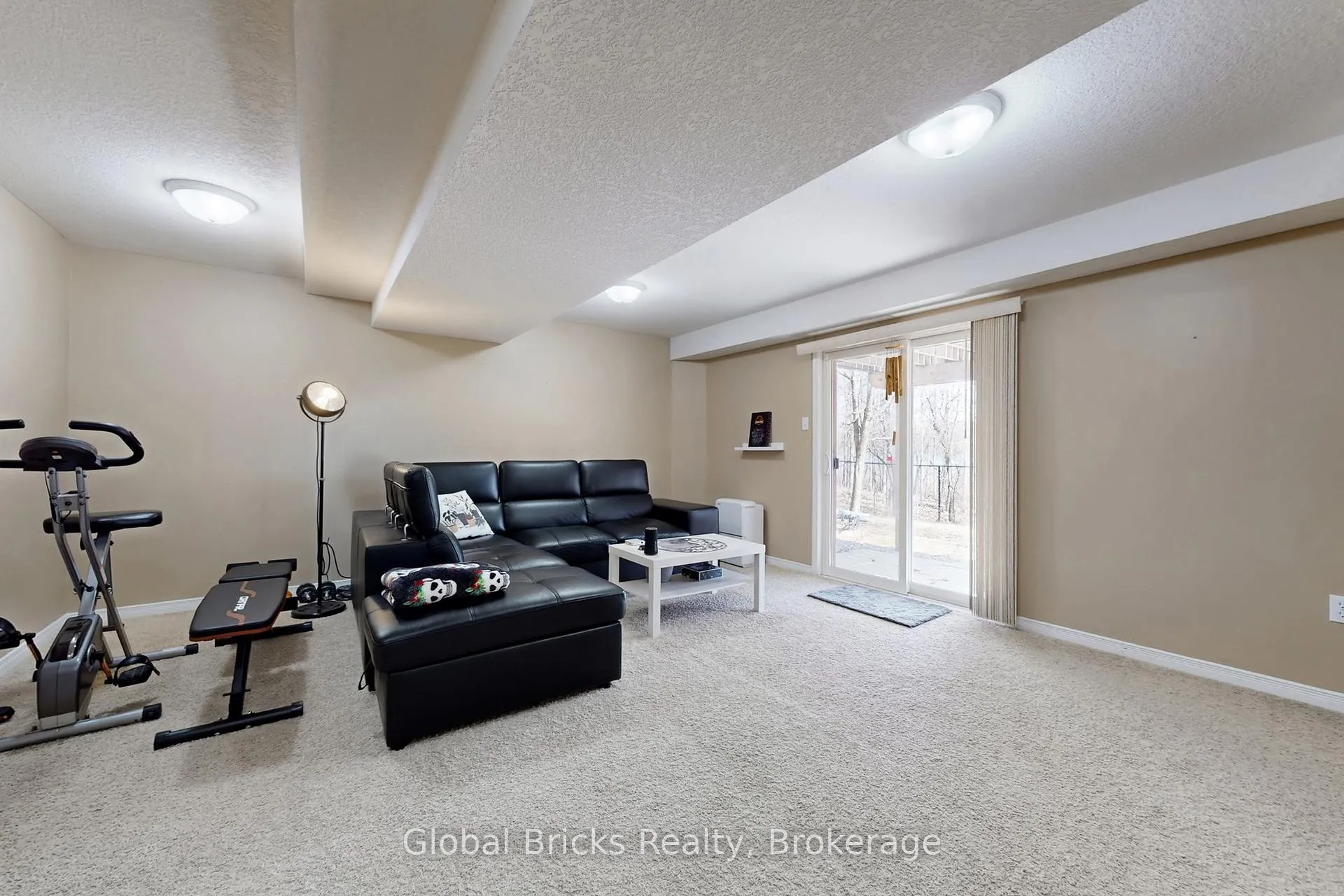 Photo 27 of Unit D24, 20 David Bergey Drive, Kitchener — HOMEH