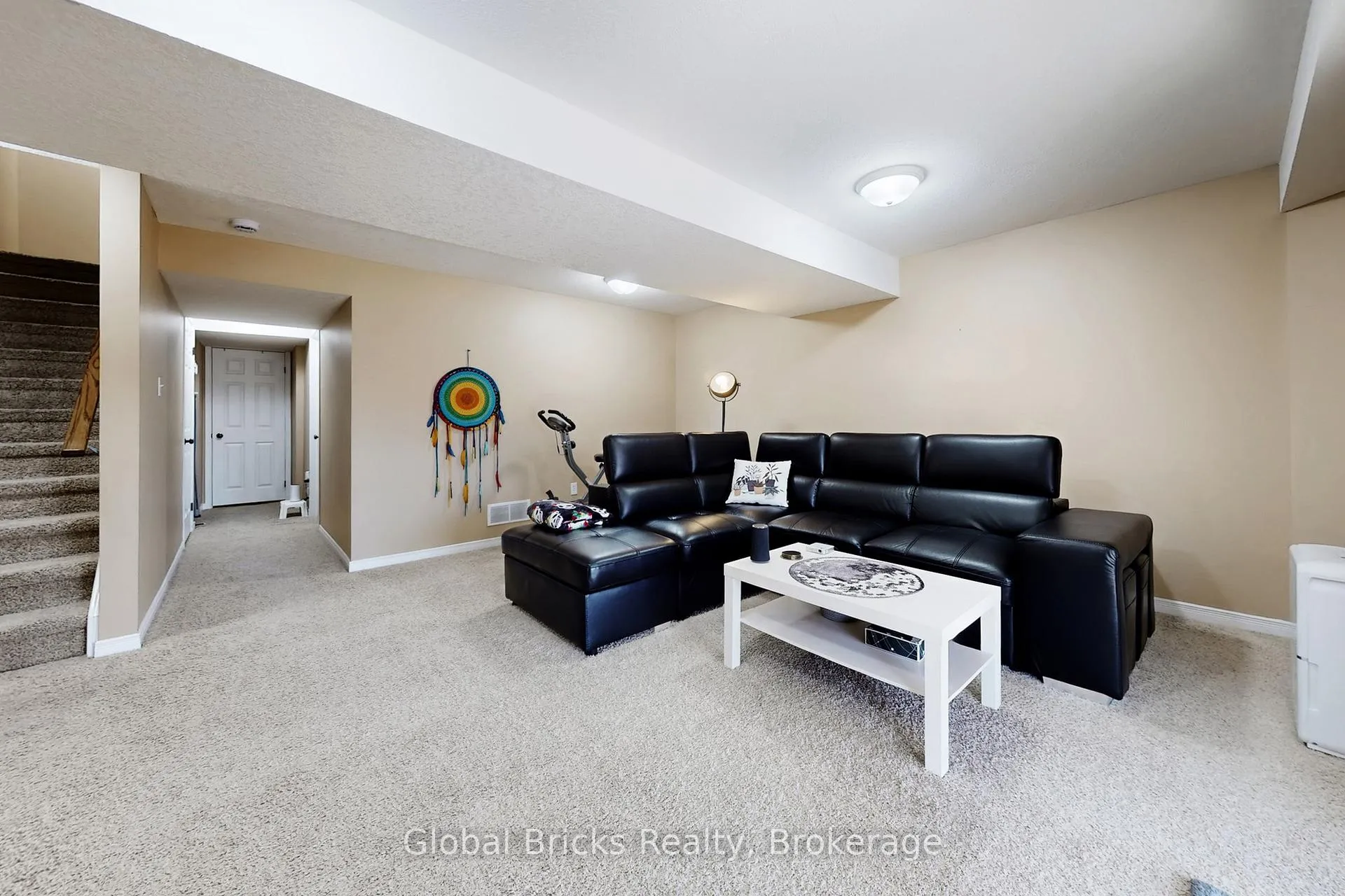Photo 29 of Unit D24, 20 David Bergey Drive, Kitchener — HOMEH