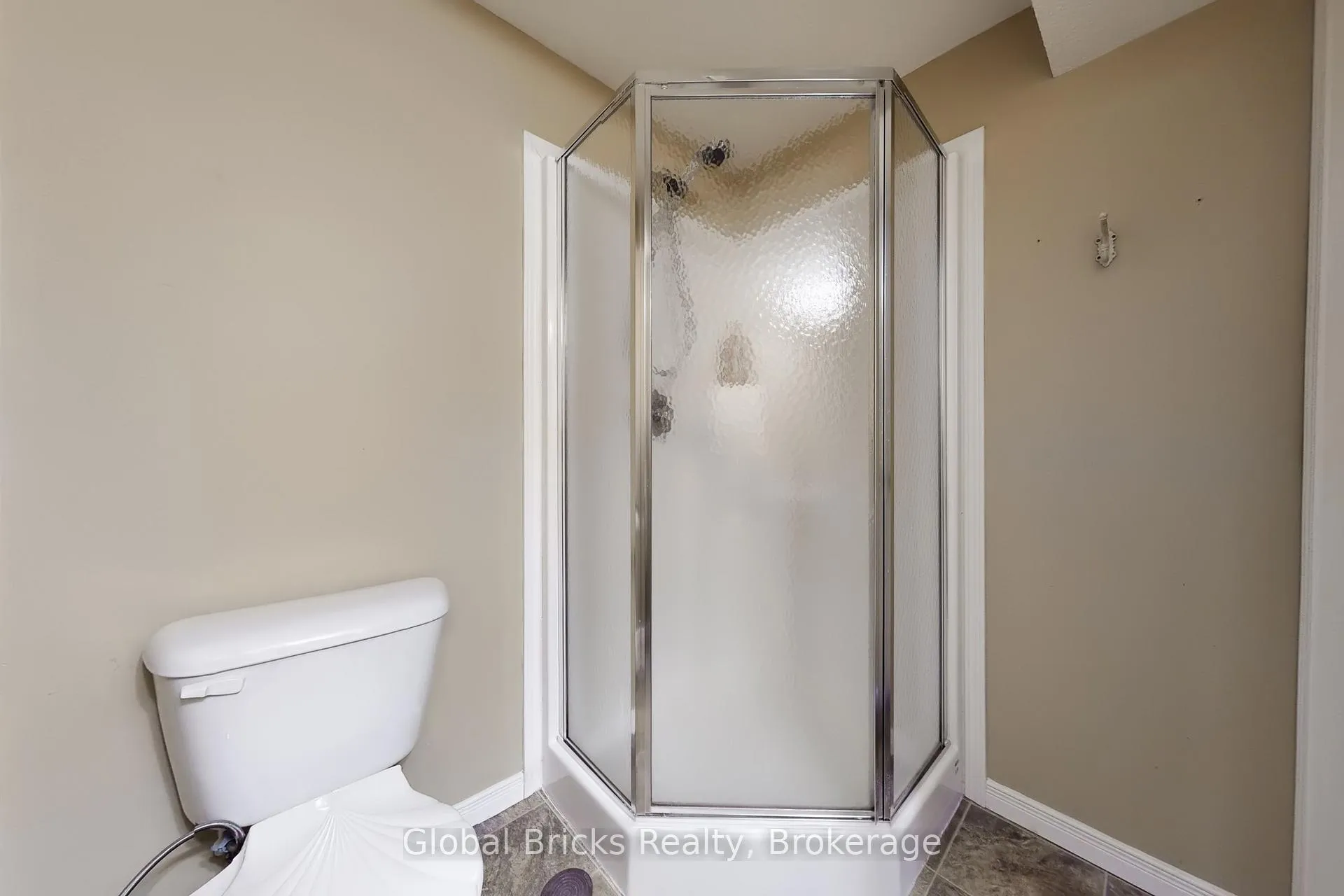 Photo 30 of Unit D24, 20 David Bergey Drive, Kitchener — HOMEH