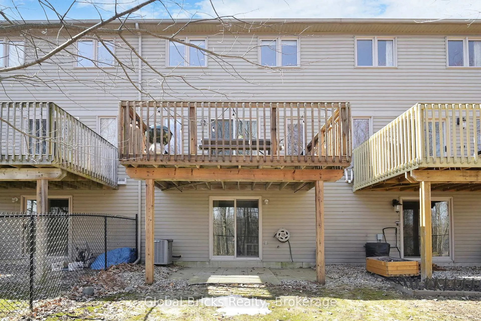 Photo 32 of Unit D24, 20 David Bergey Drive, Kitchener — HOMEH