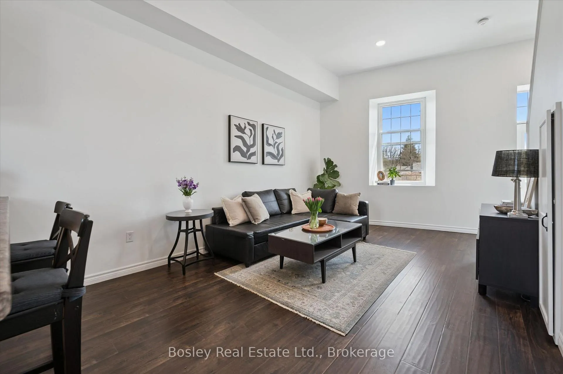 Photo 4 of Unit 2, 5 Mill Street, Centre Wellington, Elora/Salem — HOMEH