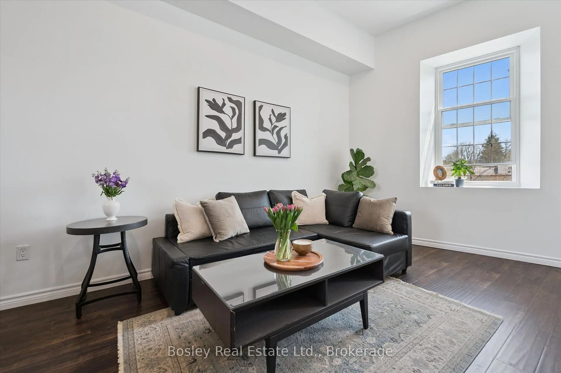 Photo 5 of Unit 2, 5 Mill Street, Centre Wellington, Elora/Salem — HOMEH