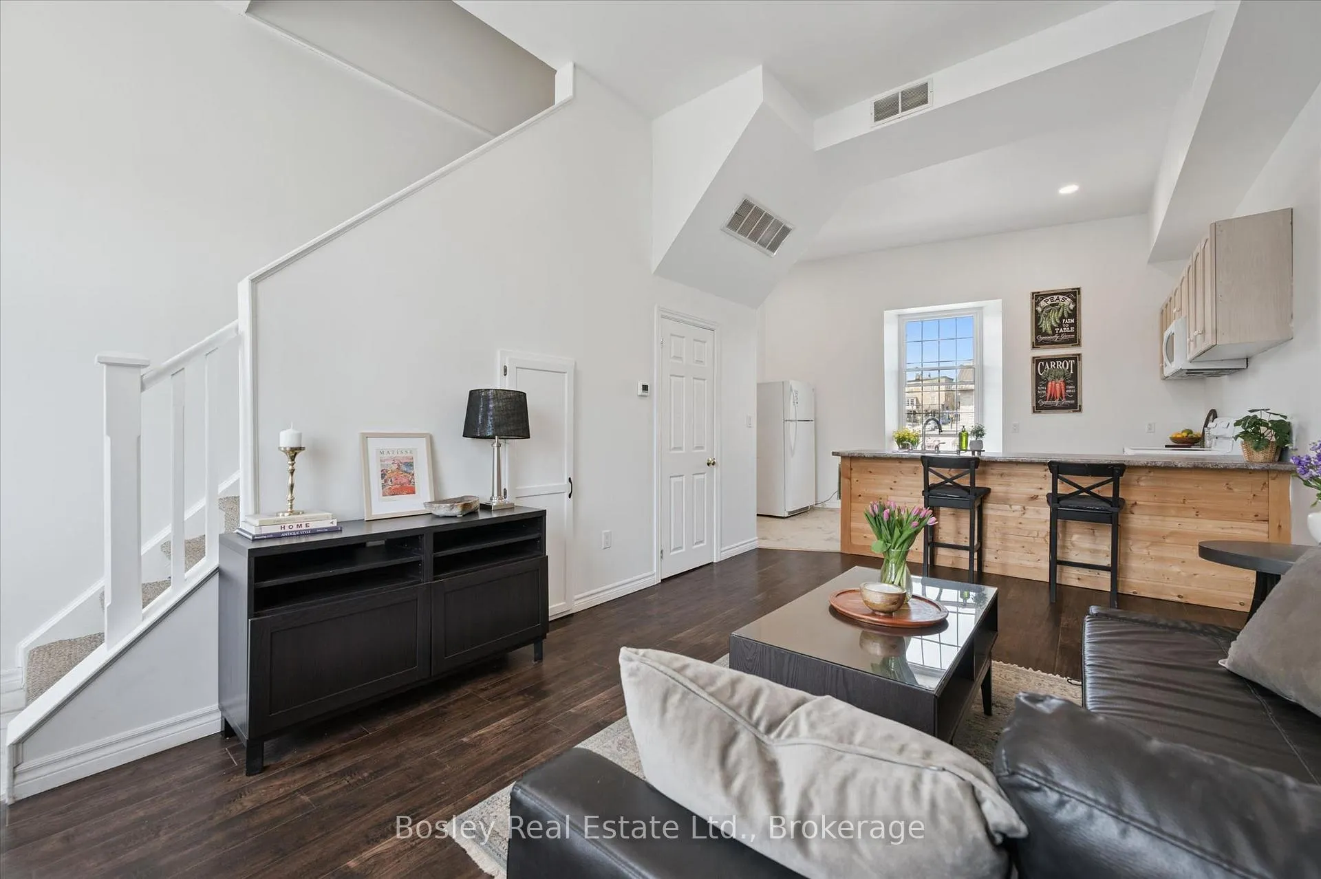 Photo 7 of Unit 2, 5 Mill Street, Centre Wellington, Elora/Salem — HOMEH
